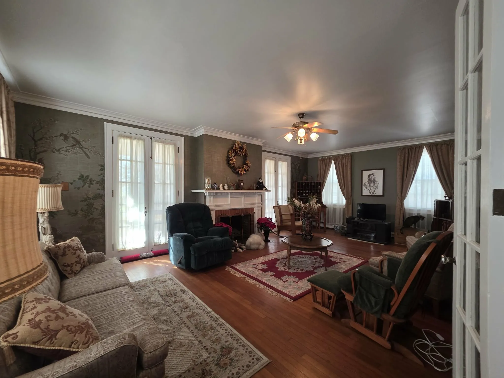 Single Family Residence For Sale in Limestone County , 401 S 8th Street, Coolidge, Texas 76635, 4 Bedroom, 4 Bathroom, 2 Garage spaces, 2,538 Sqft, built in 1923, mls#21396520, Real Estate Agent in Coolidge, Homes For Sale in Limestone county, Homes For Sale in Coolidge, Realtor in Coolidge Texas, Real Estate Brokerage Independent Realty Texas, Luminita Cordes Realtor