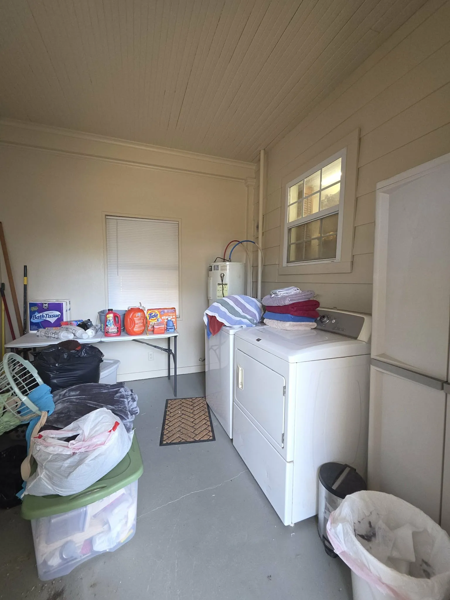 Single Family Residence For Sale in Limestone County , 401 S 8th Street, Coolidge, Texas 76635, 4 Bedroom, 4 Bathroom, 2 Garage spaces, 2,538 Sqft, built in 1923, mls#21396520, Real Estate Agent in Coolidge, Homes For Sale in Limestone county, Homes For Sale in Coolidge, Realtor in Coolidge Texas, Real Estate Brokerage Independent Realty Texas, Luminita Cordes Realtor