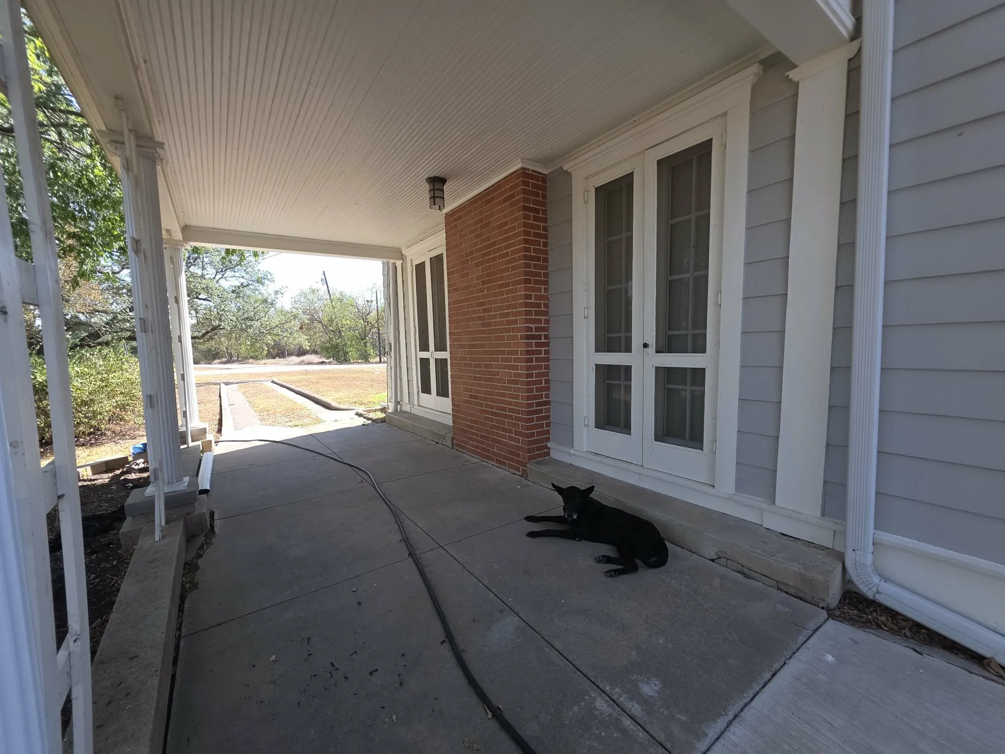 Single Family Residence For Sale in Limestone County , 401 S 8th Street, Coolidge, Texas 76635, 4 Bedroom, 4 Bathroom, 2 Garage spaces, 2,538 Sqft, built in 1923, mls#21396520, Real Estate Agent in Coolidge, Homes For Sale in Limestone county, Homes For Sale in Coolidge, Realtor in Coolidge Texas, Real Estate Brokerage Independent Realty Texas, Luminita Cordes Realtor