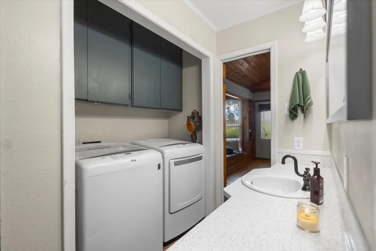 Single Family Residence For Sale in Upshur County , 2360 Elk Road, Gilmer, Texas 75644, 2 Bedroom, 2 Bathroom, Garage spaces, 1,325 Sqft, built in 1992, mls#21397942, Real Estate Agent in Gilmer, Homes For Sale in Upshur county, Homes For Sale in Gilmer, Realtor in Gilmer Texas, Real Estate Brokerage Independent Realty Texas, Luminita Cordes Realtor