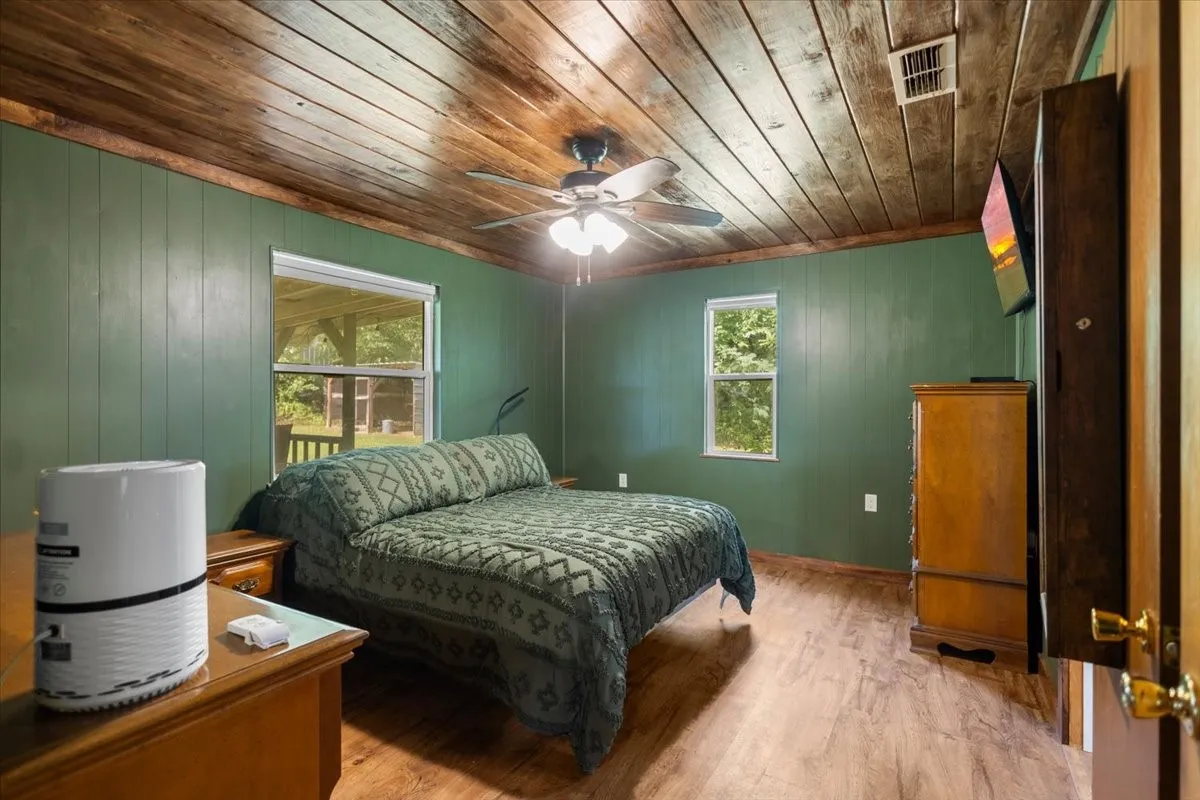 Single Family Residence For Sale in Upshur County , 2360 Elk Road, Gilmer, Texas 75644, 2 Bedroom, 2 Bathroom, Garage spaces, 1,325 Sqft, built in 1992, mls#21397942, Real Estate Agent in Gilmer, Homes For Sale in Upshur county, Homes For Sale in Gilmer, Realtor in Gilmer Texas, Real Estate Brokerage Independent Realty Texas, Luminita Cordes Realtor