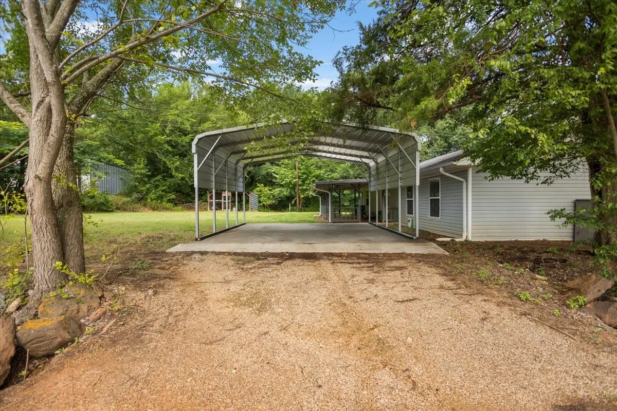 Single Family Residence For Sale in Upshur County , 2360 Elk Road, Gilmer, Texas 75644, 2 Bedroom, 2 Bathroom, Garage spaces, 1,325 Sqft, built in 1992, mls#21397942, Real Estate Agent in Gilmer, Homes For Sale in Upshur county, Homes For Sale in Gilmer, Realtor in Gilmer Texas, Real Estate Brokerage Independent Realty Texas, Luminita Cordes Realtor