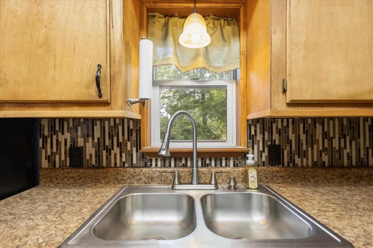 Single Family Residence For Sale in Upshur County , 2360 Elk Road, Gilmer, Texas 75644, 2 Bedroom, 2 Bathroom, Garage spaces, 1,325 Sqft, built in 1992, mls#21397942, Real Estate Agent in Gilmer, Homes For Sale in Upshur county, Homes For Sale in Gilmer, Realtor in Gilmer Texas, Real Estate Brokerage Independent Realty Texas, Luminita Cordes Realtor