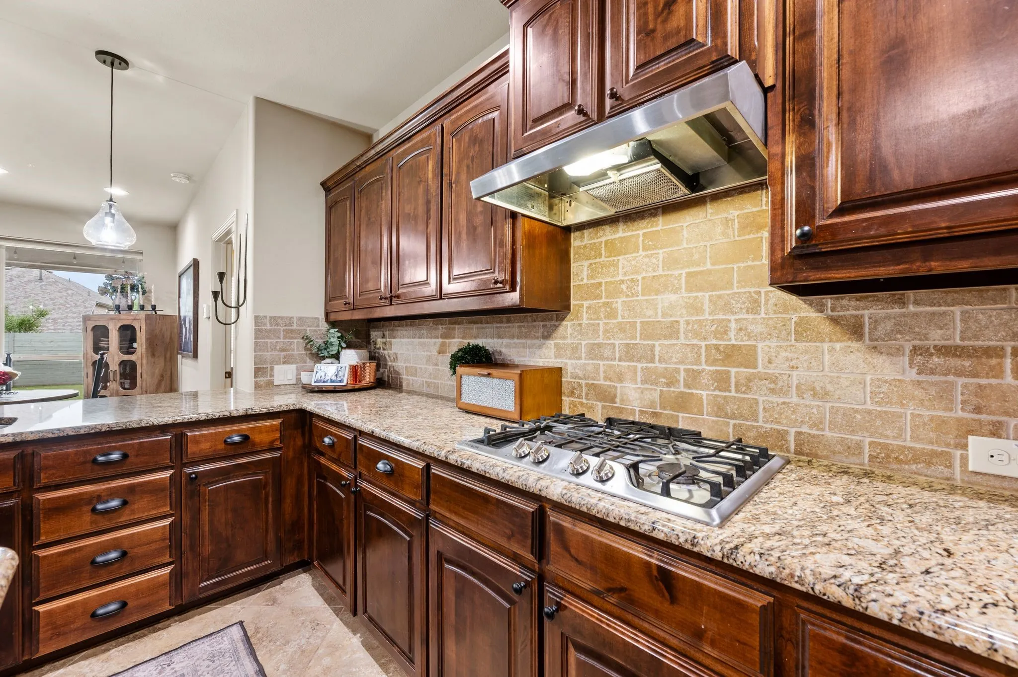 Single Family Residence For Sale in Denton County , 1701 Mcgee Avenue, Argyle, Texas 76226, 3 Bedroom, 3 Bathroom, 2 Garage spaces, 2,513 Sqft, built in 2016, mls#21397240, Real Estate Agent in Argyle, Homes For Sale in Denton county, Homes For Sale in Argyle, Realtor in Argyle Texas, Real Estate Brokerage Independent Realty Texas, Luminita Cordes Realtor