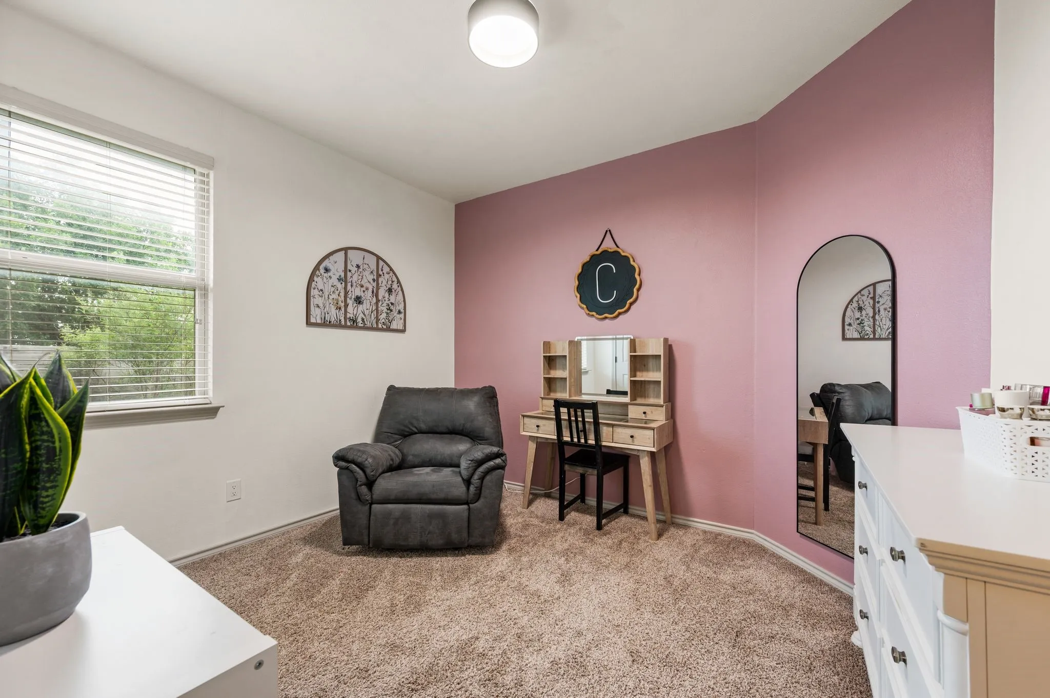 Single Family Residence For Sale in Denton County , 1701 Mcgee Avenue, Argyle, Texas 76226, 3 Bedroom, 3 Bathroom, 2 Garage spaces, 2,513 Sqft, built in 2016, mls#21397240, Real Estate Agent in Argyle, Homes For Sale in Denton county, Homes For Sale in Argyle, Realtor in Argyle Texas, Real Estate Brokerage Independent Realty Texas, Luminita Cordes Realtor