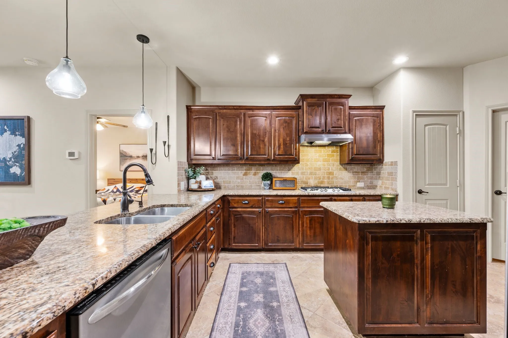 Single Family Residence For Sale in Denton County , 1701 Mcgee Avenue, Argyle, Texas 76226, 3 Bedroom, 3 Bathroom, 2 Garage spaces, 2,513 Sqft, built in 2016, mls#21397240, Real Estate Agent in Argyle, Homes For Sale in Denton county, Homes For Sale in Argyle, Realtor in Argyle Texas, Real Estate Brokerage Independent Realty Texas, Luminita Cordes Realtor