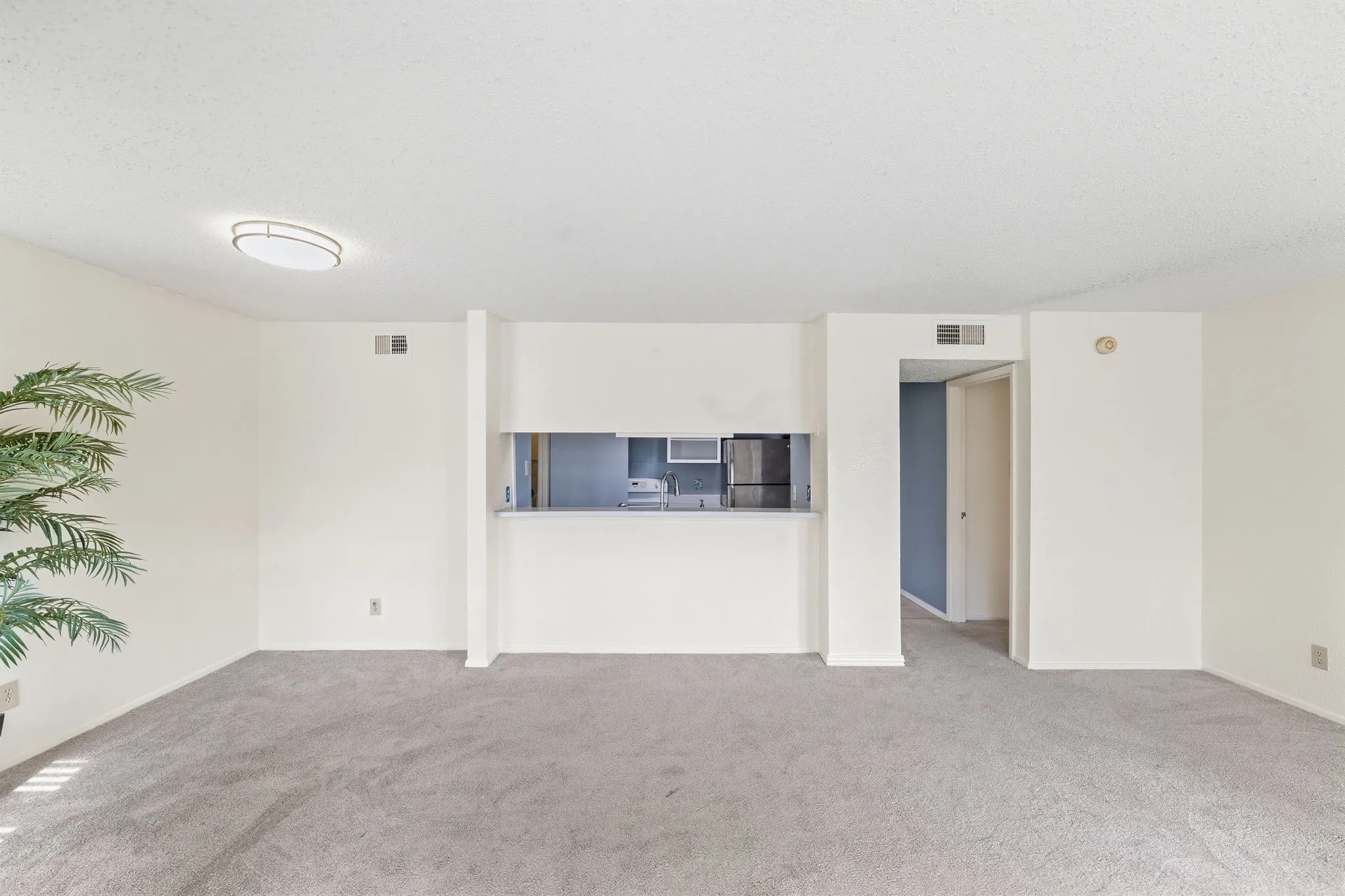 Condominium For Sale in Dallas County , 12482 Abrams Road 1203, Dallas, Texas 75243, 1 Bedroom, 1 Bathroom, Garage spaces, 729 Sqft, built in 1982, mls#21395272, Real Estate Agent in Dallas, Homes For Sale in Dallas county, Homes For Sale in Dallas, Realtor in Dallas Texas, Real Estate Brokerage Independent Realty Texas, Luminita Cordes Realtor