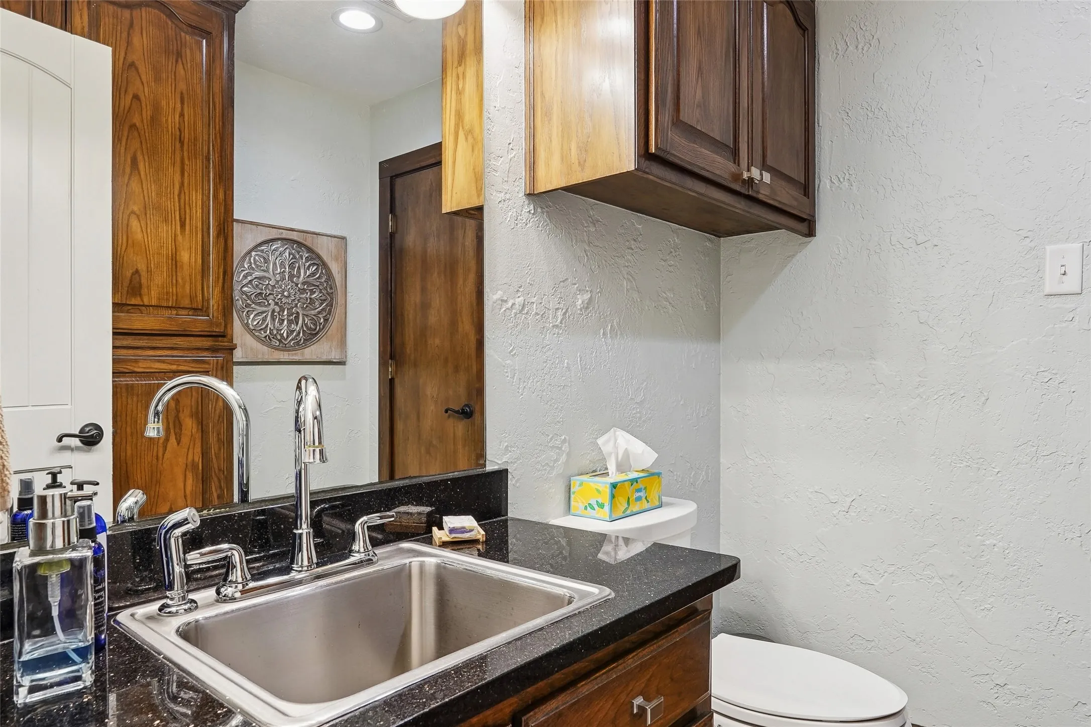Single Family Residence For Sale in Grayson County , 4517 Old Sherman Road, Whitesboro, Texas 76273, 4 Bedroom, 4 Bathroom, 3 Garage spaces, 4,590 Sqft, built in 1994, mls#21397958, Real Estate Agent in Whitesboro, Homes For Sale in Grayson county, Homes For Sale in Whitesboro, Realtor in Whitesboro Texas, Real Estate Brokerage Independent Realty Texas, Luminita Cordes Realtor