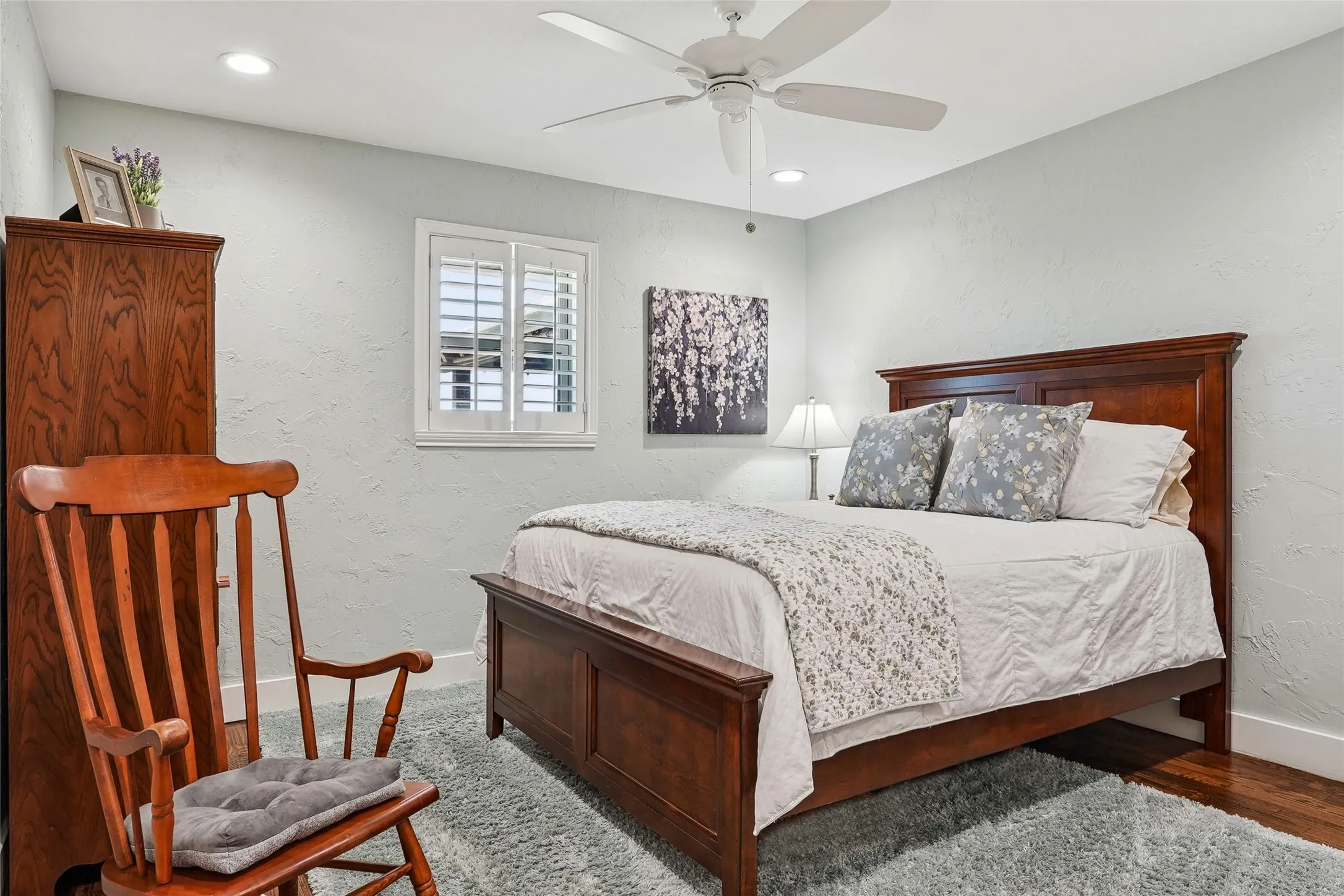 Single Family Residence For Sale in Grayson County , 4517 Old Sherman Road, Whitesboro, Texas 76273, 4 Bedroom, 4 Bathroom, 3 Garage spaces, 4,590 Sqft, built in 1994, mls#21397958, Real Estate Agent in Whitesboro, Homes For Sale in Grayson county, Homes For Sale in Whitesboro, Realtor in Whitesboro Texas, Real Estate Brokerage Independent Realty Texas, Luminita Cordes Realtor