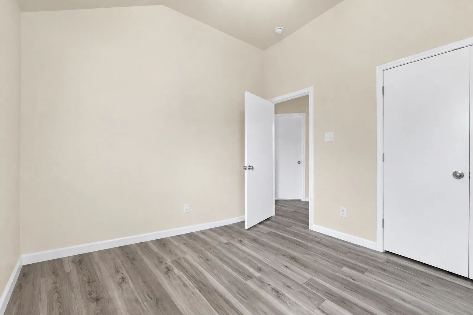 Single Family Residence For Sale in Rockwall County , 1616 Bob Drive, Royse City, Texas 75189, 4 Bedroom, 2 Bathroom, 2 Garage spaces, 1,885 Sqft, built in 2008, mls#21391978, Real Estate Agent in Royse City, Homes For Sale in Rockwall county, Homes For Sale in Royse City, Realtor in Royse City Texas, Real Estate Brokerage Independent Realty Texas, Luminita Cordes Realtor