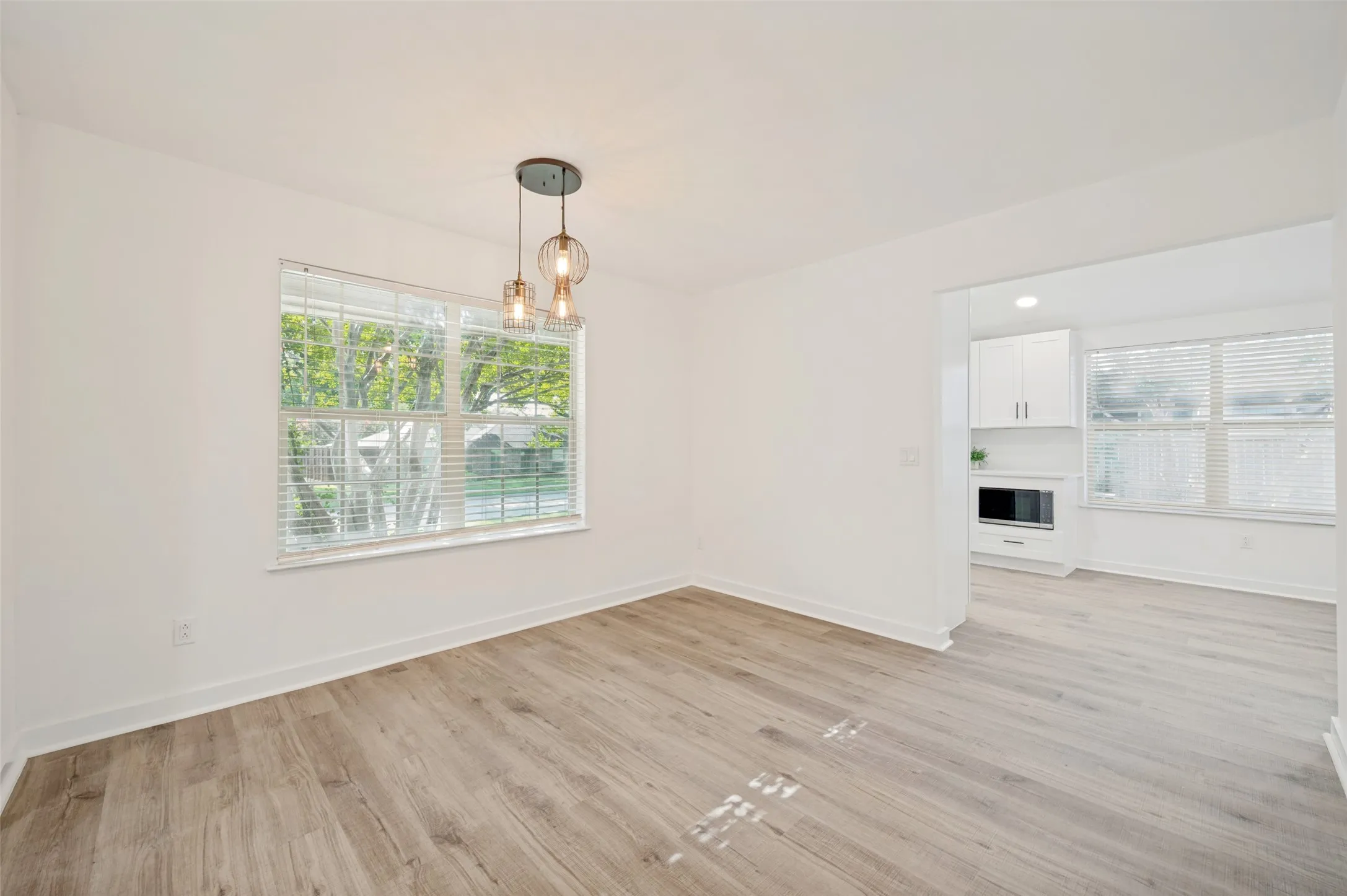 Single Family Residence For Rent in Collin County , 5012 Hatherly Drive, Plano, Texas 75023, 3 Bedroom, 3 Bathroom, 2 Garage spaces, 2,052 Sqft, built in 1979, mls#21397963, Real Estate Agent in Plano, Homes For Rent in Collin county, Homes For Rent in Plano, Realtor in Plano Texas, Real Estate Brokerage Independent Realty Texas, Luminita Cordes Realtor