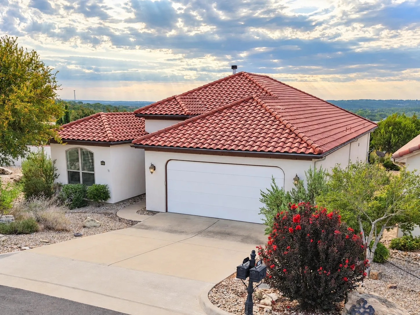 Single Family Residence For Sale in Somervell County , 158 Valley View Street, Glen Rose, Texas 76043, 3 Bedroom, 2 Bathroom, 2 Garage spaces, 2,244 Sqft, built in 2016, mls#21397134, Real Estate Agent in Glen Rose, Homes For Sale in Somervell county, Homes For Sale in Glen Rose, Realtor in Glen Rose Texas, Real Estate Brokerage Independent Realty Texas, Luminita Cordes Realtor