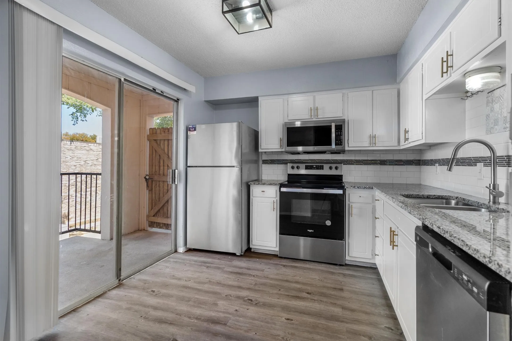 Condominium For Sale in Tarrant County , 5606 Boca Raton Boulevard 247, Fort Worth, Texas 76112, 2 Bedroom, 2 Bathroom, Garage spaces, 1,069 Sqft, built in 1972, mls#21386787, Real Estate Agent in Fort Worth, Homes For Sale in Tarrant county, Homes For Sale in Fort Worth, Realtor in Fort Worth Texas, Real Estate Brokerage Independent Realty Texas, Luminita Cordes Realtor