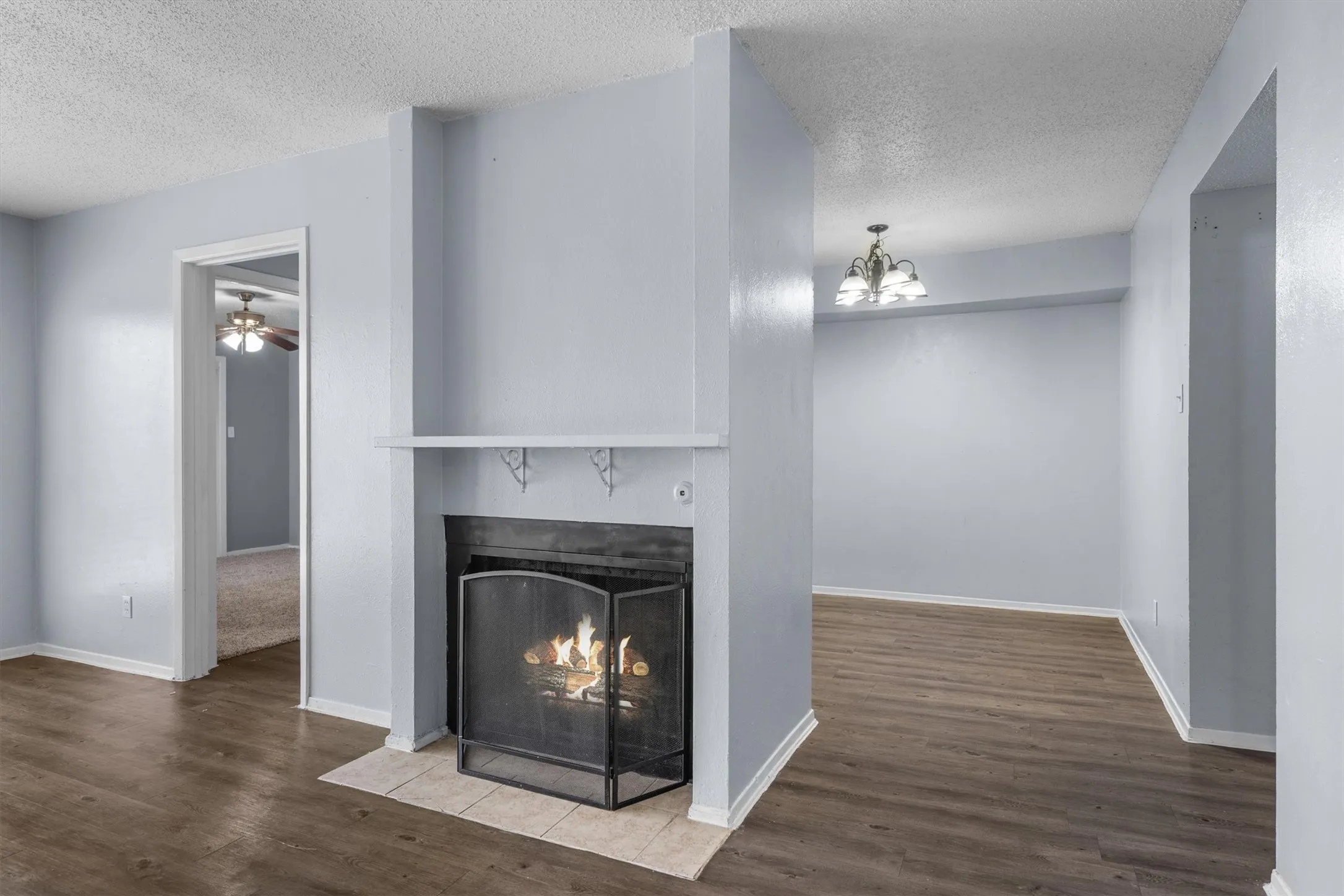 Condominium For Sale in Tarrant County , 5606 Boca Raton Boulevard 247, Fort Worth, Texas 76112, 2 Bedroom, 2 Bathroom, Garage spaces, 1,069 Sqft, built in 1972, mls#21386787, Real Estate Agent in Fort Worth, Homes For Sale in Tarrant county, Homes For Sale in Fort Worth, Realtor in Fort Worth Texas, Real Estate Brokerage Independent Realty Texas, Luminita Cordes Realtor