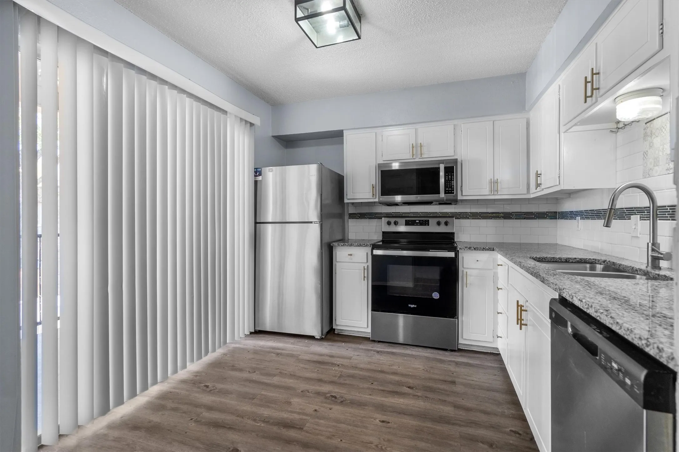 Condominium For Sale in Tarrant County , 5606 Boca Raton Boulevard 247, Fort Worth, Texas 76112, 2 Bedroom, 2 Bathroom, Garage spaces, 1,069 Sqft, built in 1972, mls#21386787, Real Estate Agent in Fort Worth, Homes For Sale in Tarrant county, Homes For Sale in Fort Worth, Realtor in Fort Worth Texas, Real Estate Brokerage Independent Realty Texas, Luminita Cordes Realtor