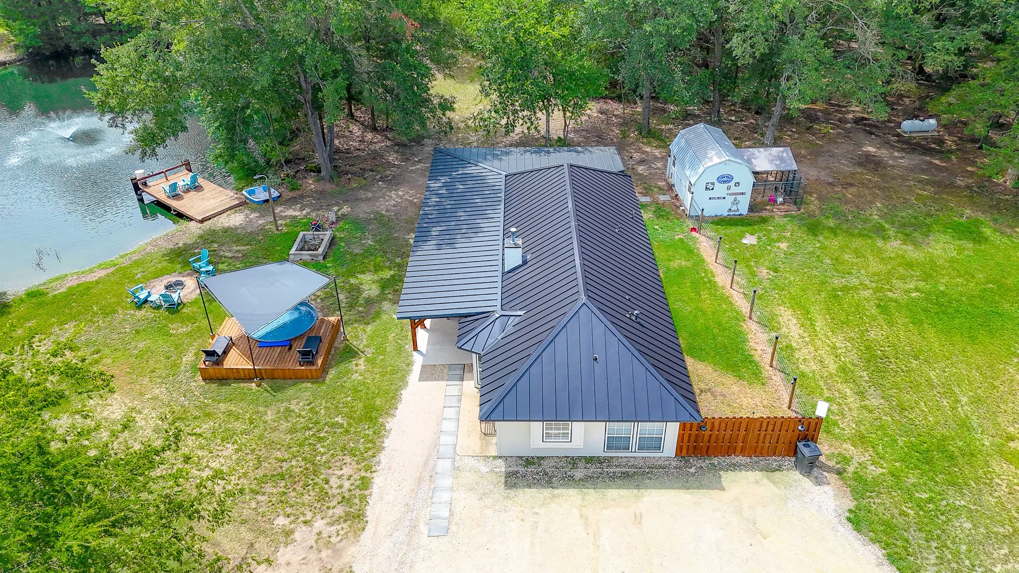 Single Family Residence For Sale in Navarro County , 315 County Road 2240, Kerens, Texas 75144, 2 Bedroom, 2 Bathroom, 4 Garage spaces, 1,320 Sqft, built in 2002, mls#21397908, Real Estate Agent in Kerens, Homes For Sale in Navarro county, Homes For Sale in Kerens, Realtor in Kerens Texas, Real Estate Brokerage Independent Realty Texas, Luminita Cordes Realtor