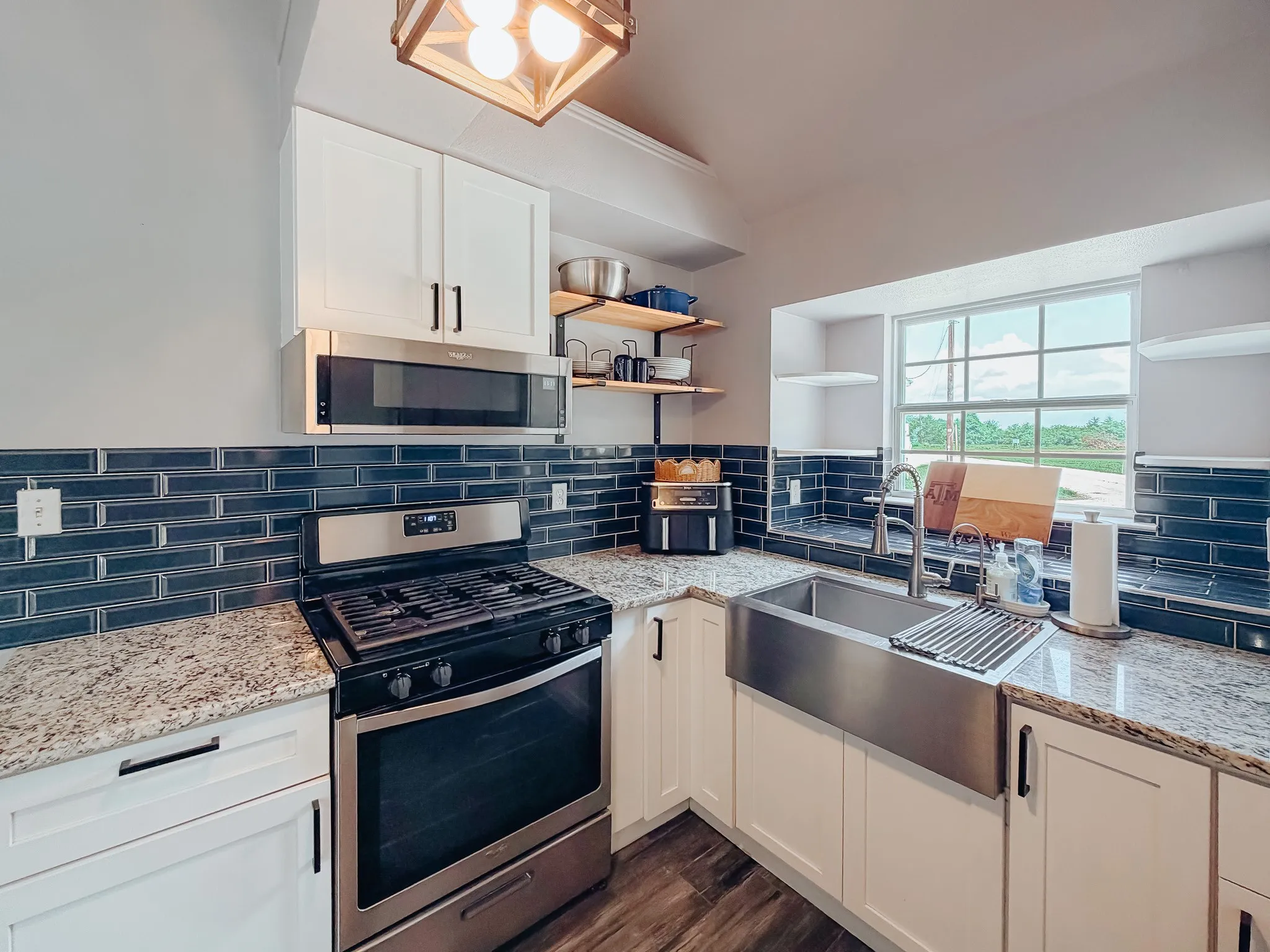 Single Family Residence For Sale in Navarro County , 315 County Road 2240, Kerens, Texas 75144, 2 Bedroom, 2 Bathroom, 4 Garage spaces, 1,320 Sqft, built in 2002, mls#21397908, Real Estate Agent in Kerens, Homes For Sale in Navarro county, Homes For Sale in Kerens, Realtor in Kerens Texas, Real Estate Brokerage Independent Realty Texas, Luminita Cordes Realtor