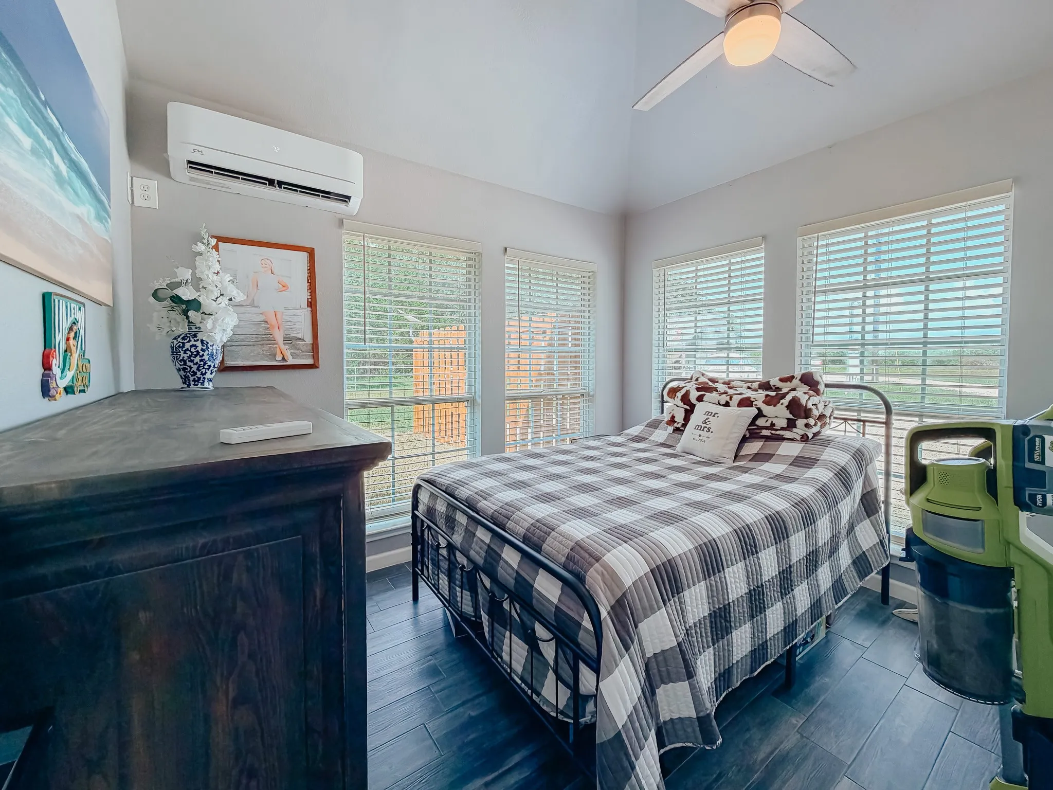 Single Family Residence For Sale in Navarro County , 315 County Road 2240, Kerens, Texas 75144, 2 Bedroom, 2 Bathroom, 4 Garage spaces, 1,320 Sqft, built in 2002, mls#21397908, Real Estate Agent in Kerens, Homes For Sale in Navarro county, Homes For Sale in Kerens, Realtor in Kerens Texas, Real Estate Brokerage Independent Realty Texas, Luminita Cordes Realtor