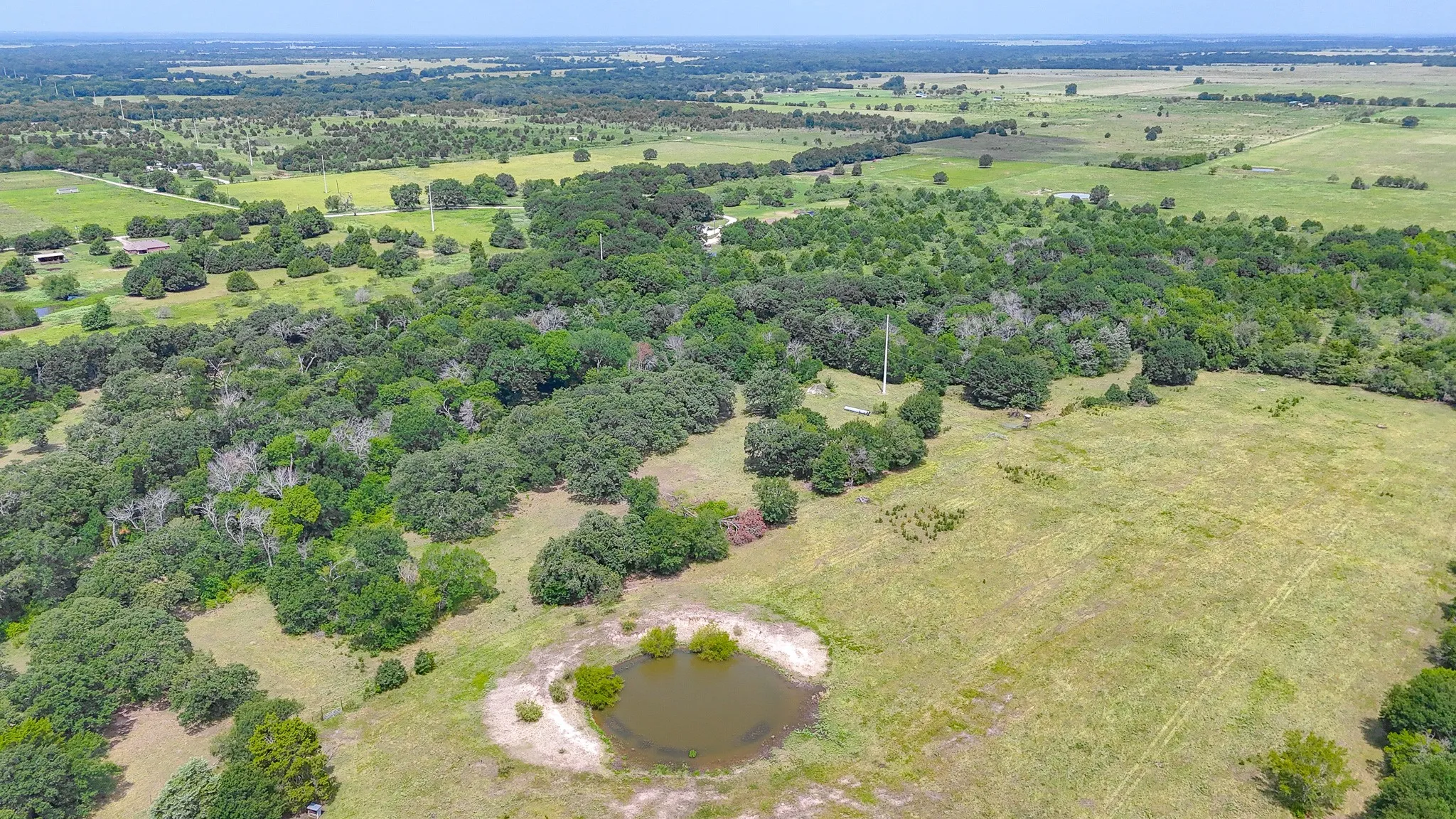 Single Family Residence For Sale in Navarro County , 315 County Road 2240, Kerens, Texas 75144, 2 Bedroom, 2 Bathroom, 4 Garage spaces, 1,320 Sqft, built in 2002, mls#21397908, Real Estate Agent in Kerens, Homes For Sale in Navarro county, Homes For Sale in Kerens, Realtor in Kerens Texas, Real Estate Brokerage Independent Realty Texas, Luminita Cordes Realtor