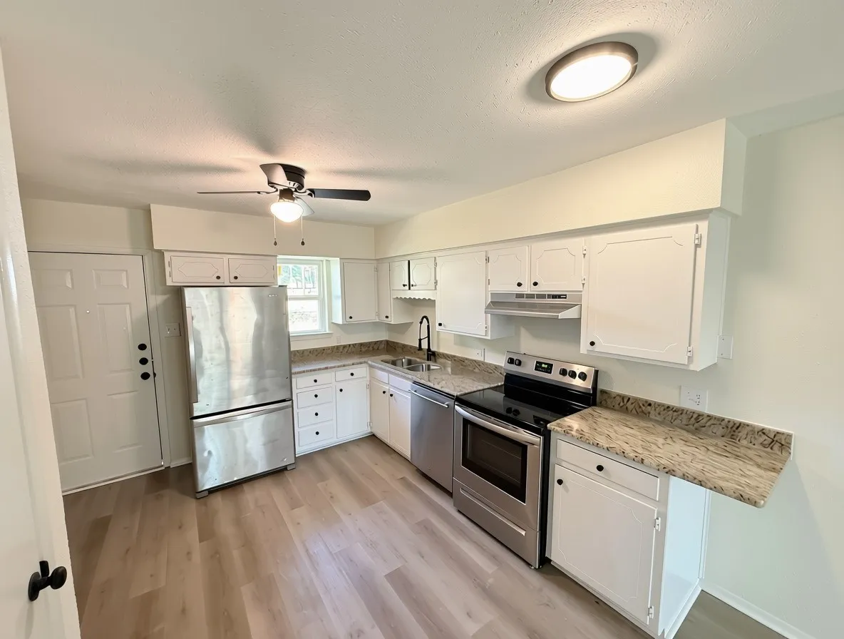 Apartment For Rent in Ellis County , 103 George Hopper Road, Midlothian, Texas 76065, 2 Bedroom, 1 Bathroom, Garage spaces, 750 Sqft, built in 1960, mls#21360047, Real Estate Agent in Midlothian, Homes For Rent in Ellis county, Homes For Rent in Midlothian, Realtor in Midlothian Texas, Real Estate Brokerage Independent Realty Texas, Luminita Cordes Realtor