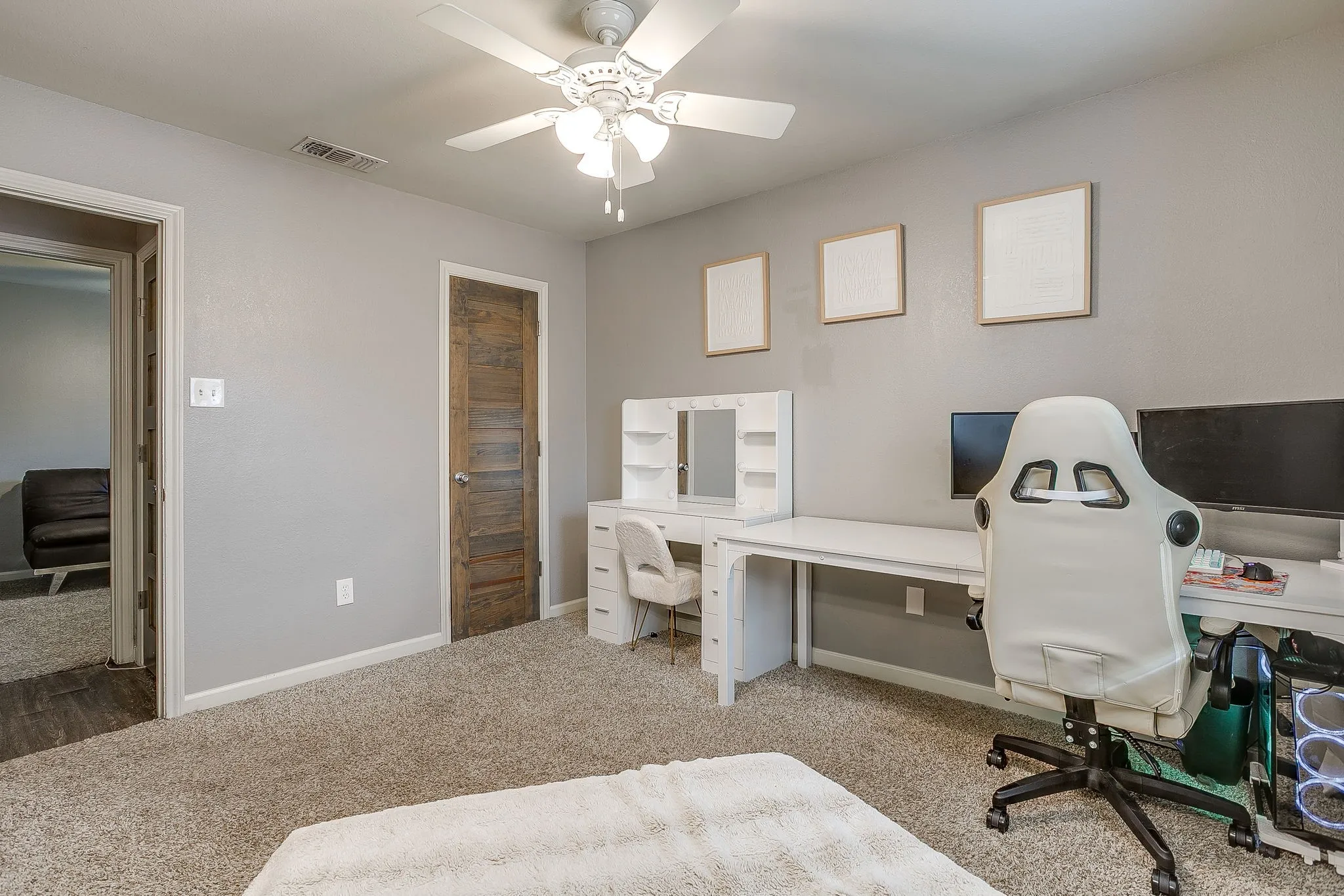 Single Family Residence For Sale in Hood County , 507 Heather Drive, Granbury, Texas 76048, 3 Bedroom, 2 Bathroom, 1 Garage spaces, 1,148 Sqft, built in 1987, mls#21397130, Real Estate Agent in Granbury, Homes For Sale in Hood county, Homes For Sale in Granbury, Realtor in Granbury Texas, Real Estate Brokerage Independent Realty Texas, Luminita Cordes Realtor