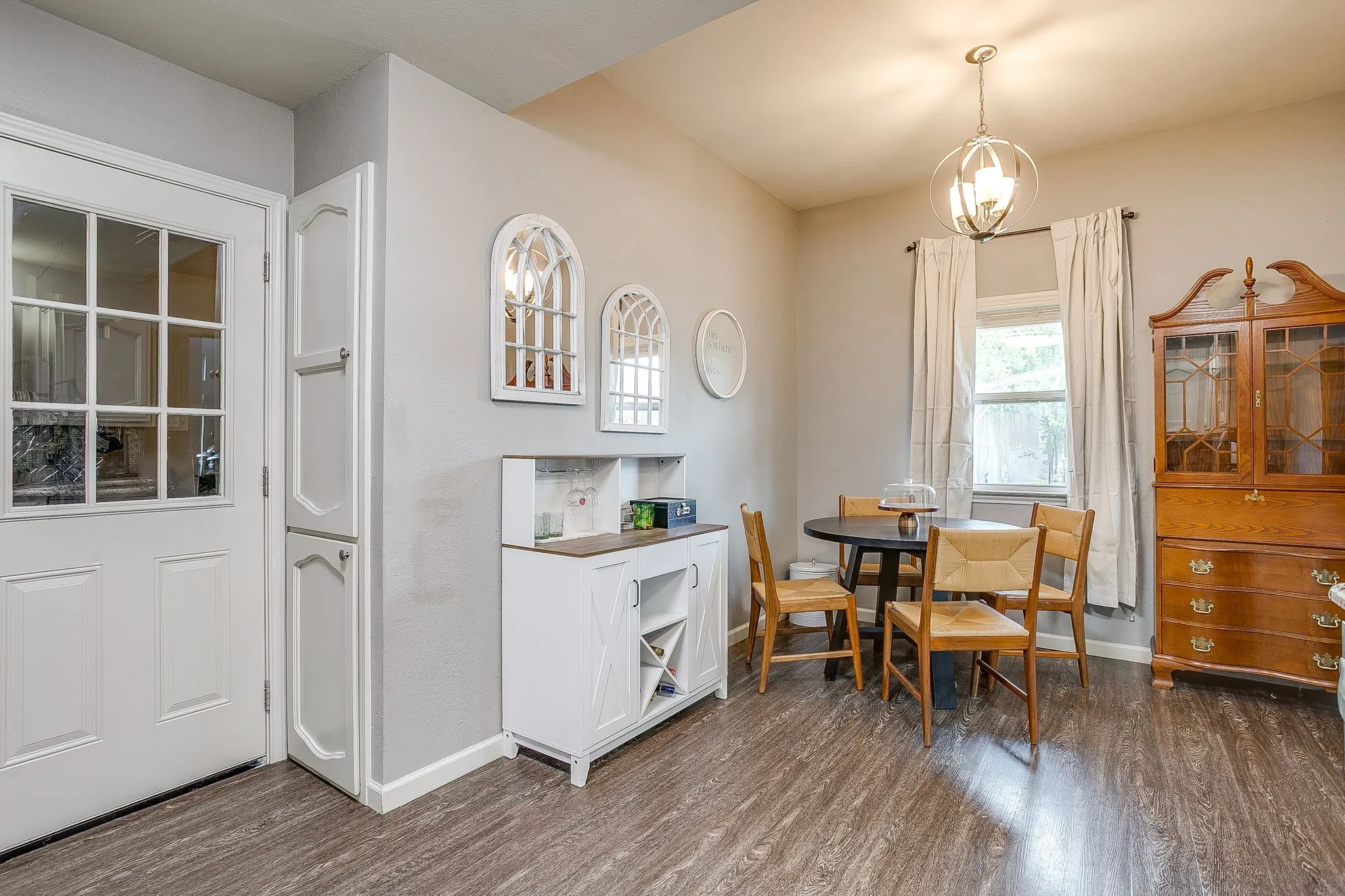Single Family Residence For Sale in Hood County , 507 Heather Drive, Granbury, Texas 76048, 3 Bedroom, 2 Bathroom, 1 Garage spaces, 1,148 Sqft, built in 1987, mls#21397130, Real Estate Agent in Granbury, Homes For Sale in Hood county, Homes For Sale in Granbury, Realtor in Granbury Texas, Real Estate Brokerage Independent Realty Texas, Luminita Cordes Realtor