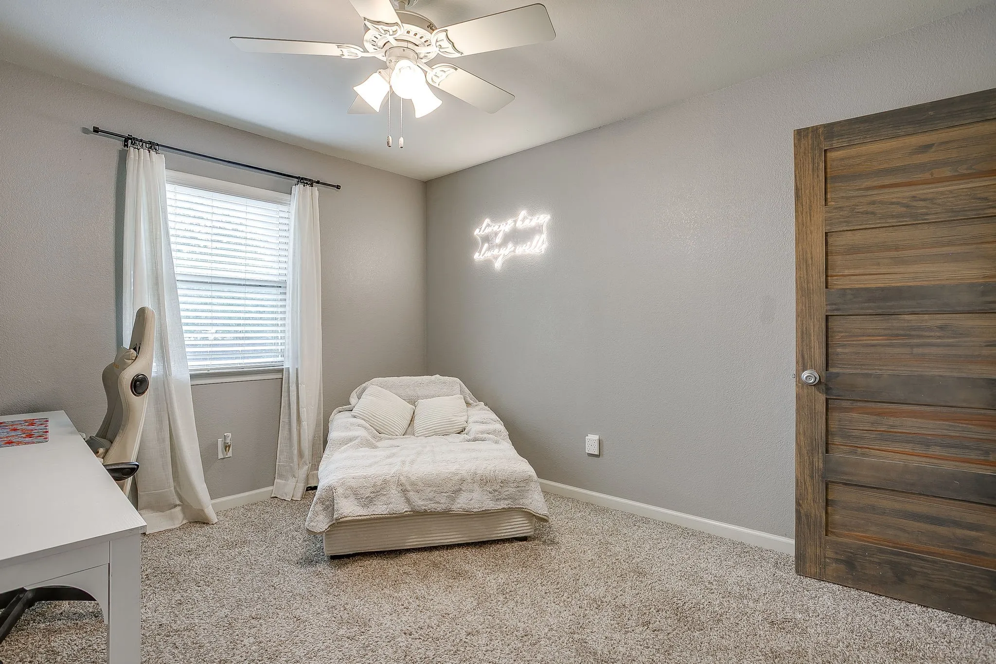 Single Family Residence For Sale in Hood County , 507 Heather Drive, Granbury, Texas 76048, 3 Bedroom, 2 Bathroom, 1 Garage spaces, 1,148 Sqft, built in 1987, mls#21397130, Real Estate Agent in Granbury, Homes For Sale in Hood county, Homes For Sale in Granbury, Realtor in Granbury Texas, Real Estate Brokerage Independent Realty Texas, Luminita Cordes Realtor