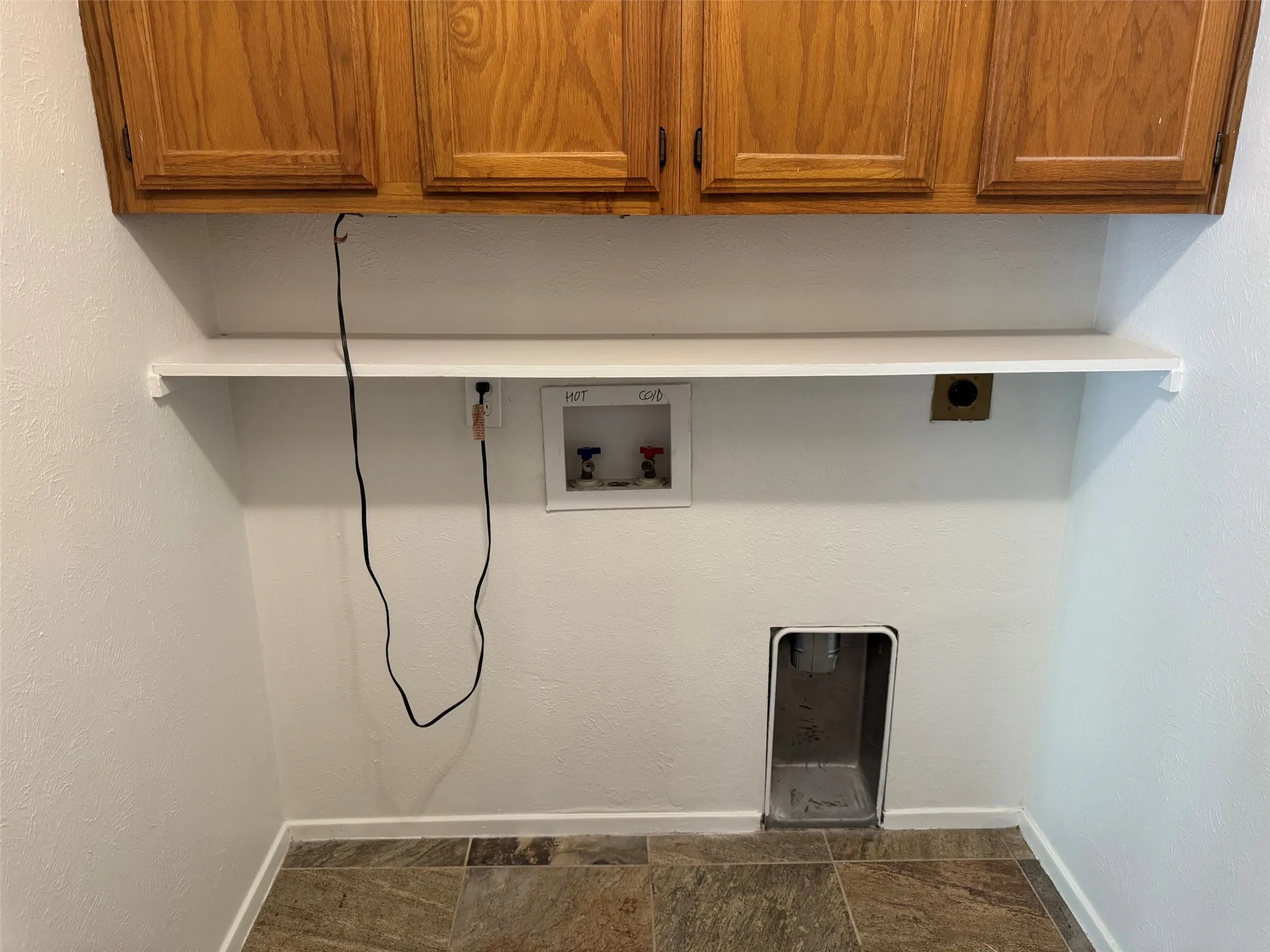 Single Family Residence For Rent in Denton County , 3731 Spring Meadow Lane, Flower Mound, Texas 75028, 4 Bedroom, 3 Bathroom, 2 Garage spaces, 2,330 Sqft, built in 1980, mls#21397466, Real Estate Agent in Flower Mound, Homes For Rent in Denton county, Homes For Rent in Flower Mound, Realtor in Flower Mound Texas, Real Estate Brokerage Independent Realty Texas, Luminita Cordes Realtor
