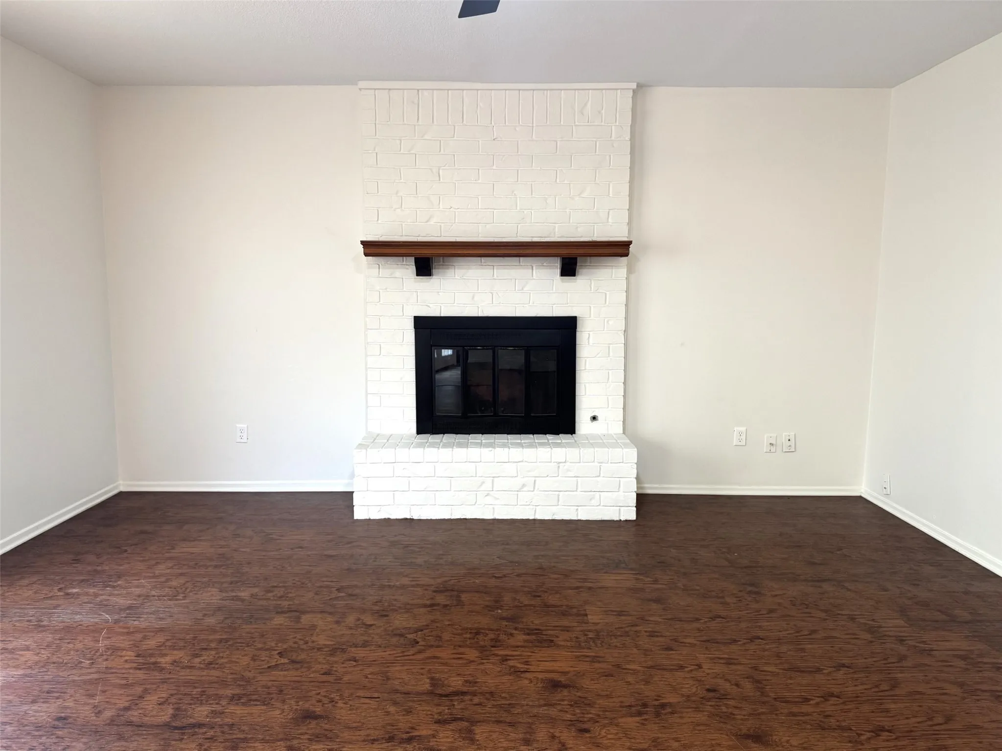 Single Family Residence For Rent in Denton County , 3731 Spring Meadow Lane, Flower Mound, Texas 75028, 4 Bedroom, 3 Bathroom, 2 Garage spaces, 2,330 Sqft, built in 1980, mls#21397466, Real Estate Agent in Flower Mound, Homes For Rent in Denton county, Homes For Rent in Flower Mound, Realtor in Flower Mound Texas, Real Estate Brokerage Independent Realty Texas, Luminita Cordes Realtor
