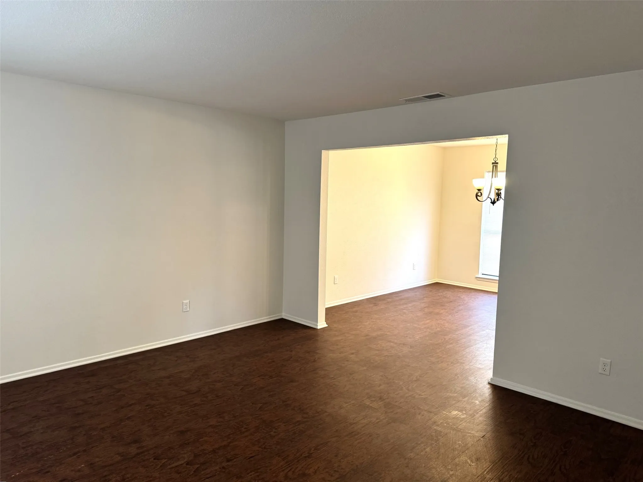 Single Family Residence For Rent in Denton County , 3731 Spring Meadow Lane, Flower Mound, Texas 75028, 4 Bedroom, 3 Bathroom, 2 Garage spaces, 2,330 Sqft, built in 1980, mls#21397466, Real Estate Agent in Flower Mound, Homes For Rent in Denton county, Homes For Rent in Flower Mound, Realtor in Flower Mound Texas, Real Estate Brokerage Independent Realty Texas, Luminita Cordes Realtor