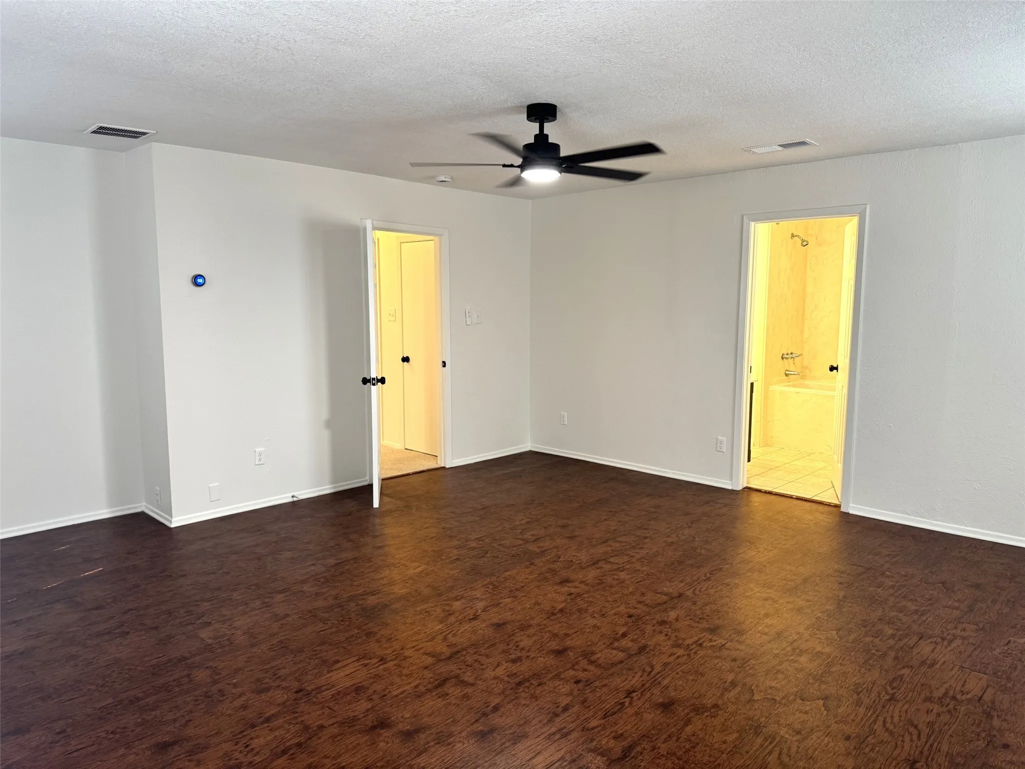 Single Family Residence For Rent in Denton County , 3731 Spring Meadow Lane, Flower Mound, Texas 75028, 4 Bedroom, 3 Bathroom, 2 Garage spaces, 2,330 Sqft, built in 1980, mls#21397466, Real Estate Agent in Flower Mound, Homes For Rent in Denton county, Homes For Rent in Flower Mound, Realtor in Flower Mound Texas, Real Estate Brokerage Independent Realty Texas, Luminita Cordes Realtor