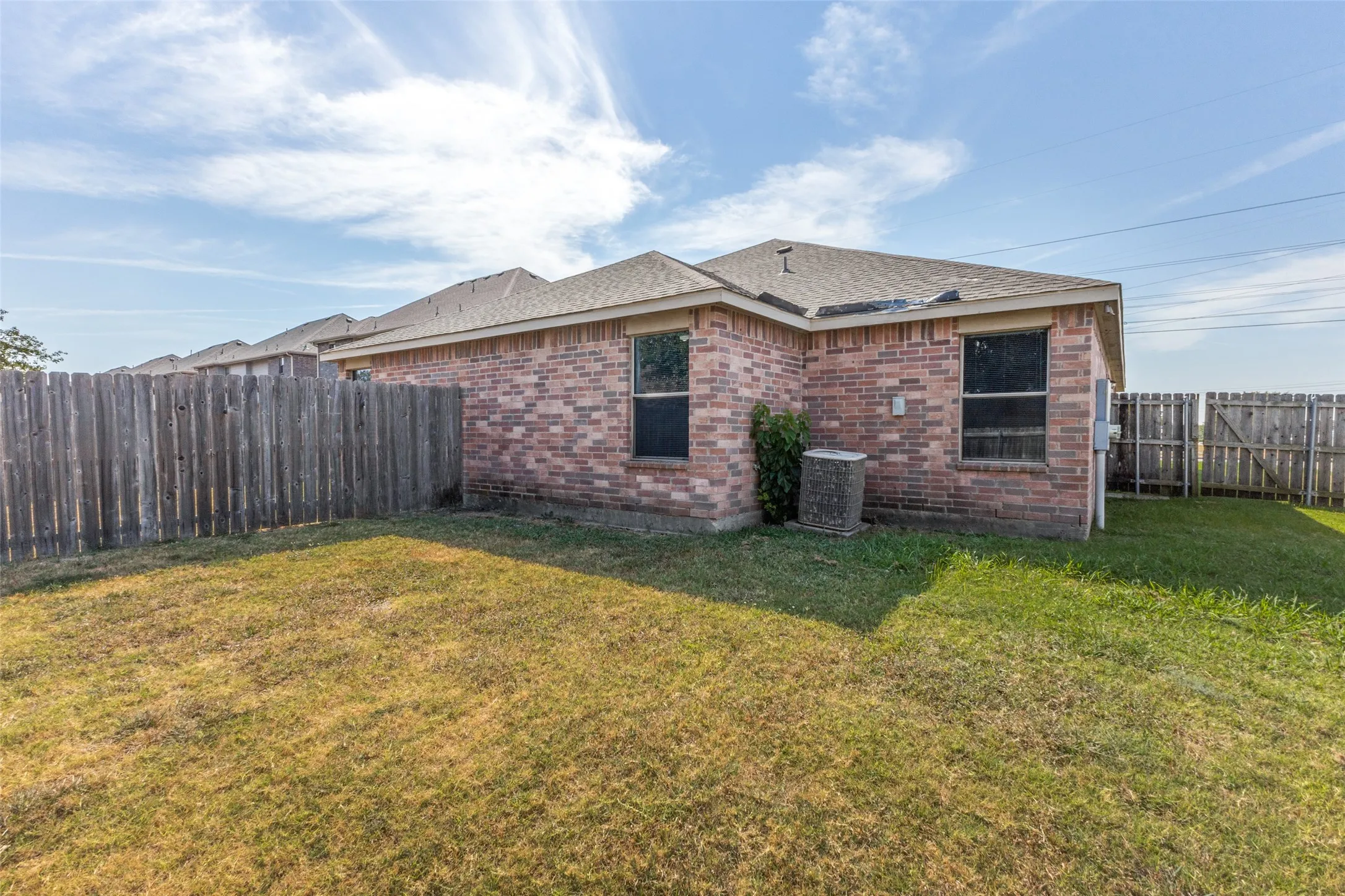 Duplex For Rent in Collin County , 252 Wyndham Meadows Way, Wylie, Texas 75098, 3 Bedroom, 2 Bathroom, 1 Garage spaces, 1,273 Sqft, built in 2004, mls#21397962, Real Estate Agent in Wylie, Homes For Rent in Collin county, Homes For Rent in Wylie, Realtor in Wylie Texas, Real Estate Brokerage Independent Realty Texas, Luminita Cordes Realtor