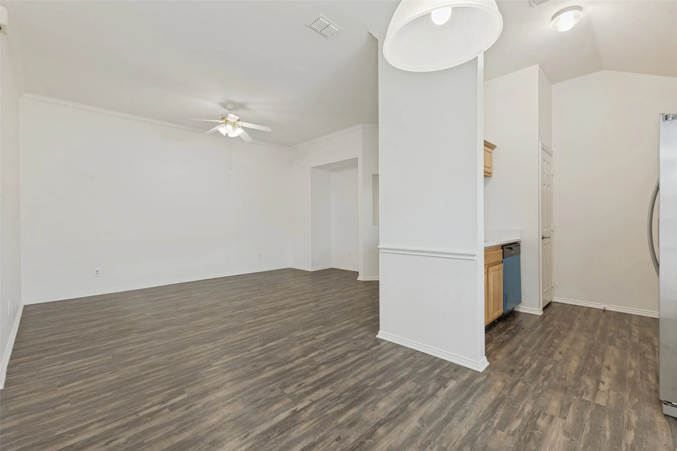 Duplex For Rent in Collin County , 252 Wyndham Meadows Way, Wylie, Texas 75098, 3 Bedroom, 2 Bathroom, 1 Garage spaces, 1,273 Sqft, built in 2004, mls#21397962, Real Estate Agent in Wylie, Homes For Rent in Collin county, Homes For Rent in Wylie, Realtor in Wylie Texas, Real Estate Brokerage Independent Realty Texas, Luminita Cordes Realtor