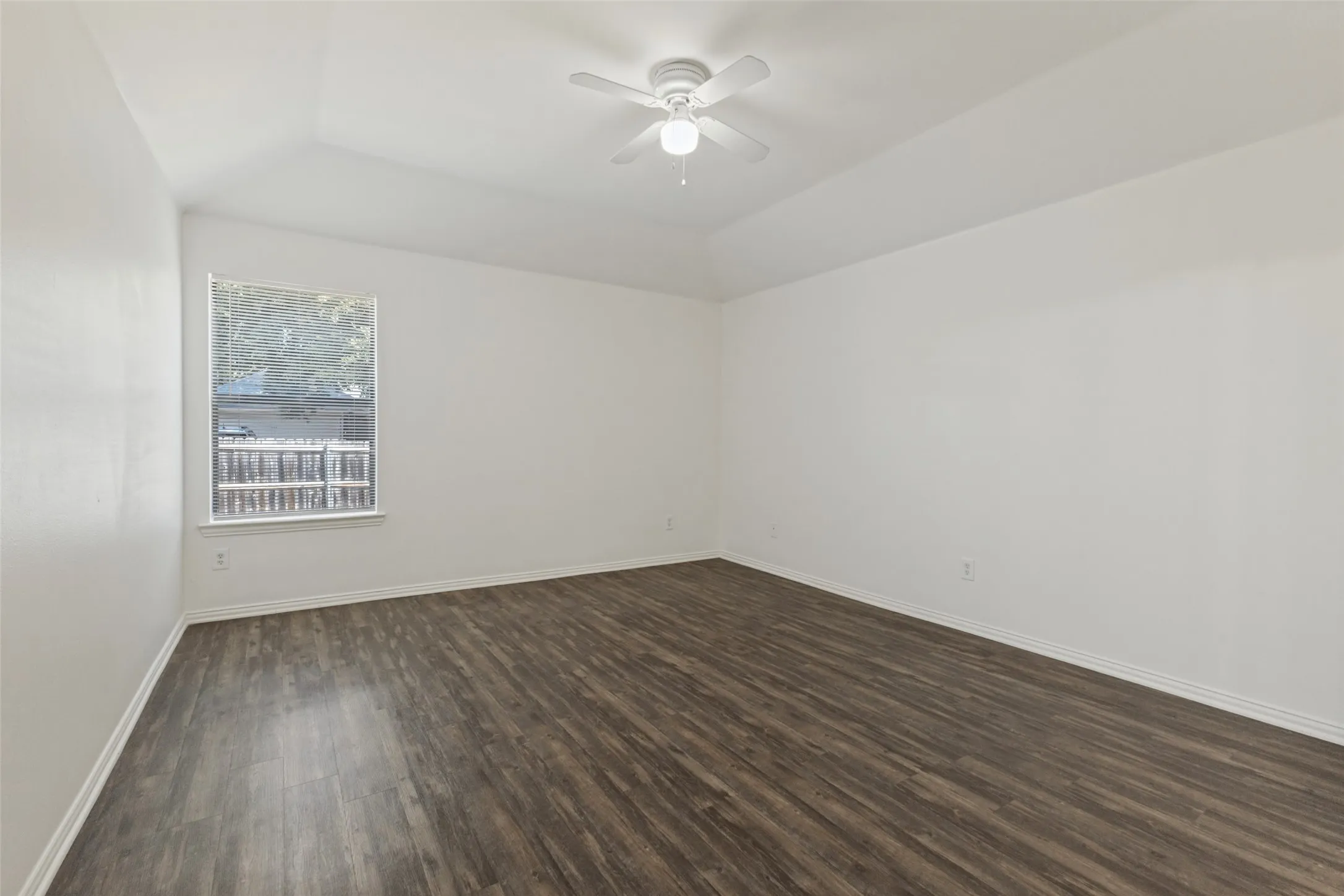 Duplex For Rent in Collin County , 252 Wyndham Meadows Way, Wylie, Texas 75098, 3 Bedroom, 2 Bathroom, 1 Garage spaces, 1,273 Sqft, built in 2004, mls#21397962, Real Estate Agent in Wylie, Homes For Rent in Collin county, Homes For Rent in Wylie, Realtor in Wylie Texas, Real Estate Brokerage Independent Realty Texas, Luminita Cordes Realtor