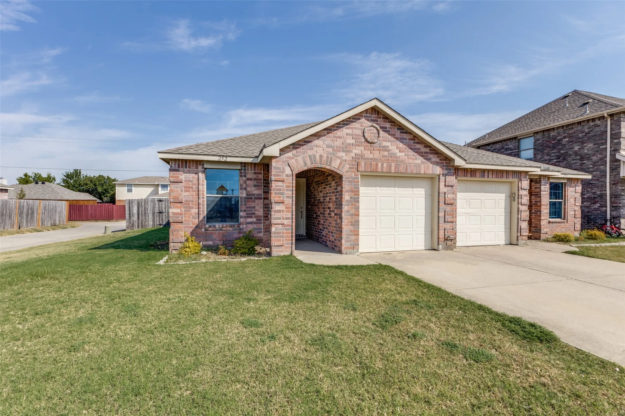Duplex For Rent in Collin County , 252 Wyndham Meadows Way, Wylie, Texas 75098, 3 Bedroom, 2 Bathroom, 1 Garage spaces, 1,273 Sqft, built in 2004, mls#21397962, Real Estate Agent in Wylie, Homes For Rent in Collin county, Homes For Rent in Wylie, Realtor in Wylie Texas, Real Estate Brokerage Independent Realty Texas, Luminita Cordes Realtor