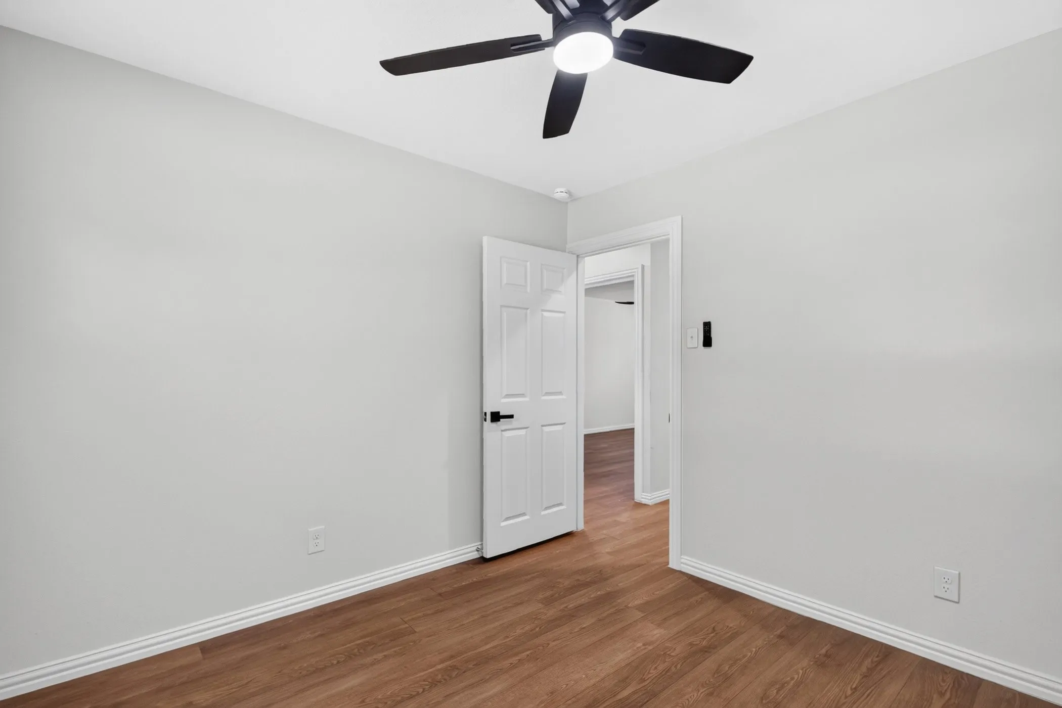 Single Family Residence For Sale in Dallas County , 607 Edgedale Drive, Dallas, Texas 75232, 4 Bedroom, 2 Bathroom, Garage spaces, 1,634 Sqft, built in 1963, mls#21397816, Real Estate Agent in Dallas, Homes For Sale in Dallas county, Homes For Sale in Dallas, Realtor in Dallas Texas, Real Estate Brokerage Independent Realty Texas, Luminita Cordes Realtor