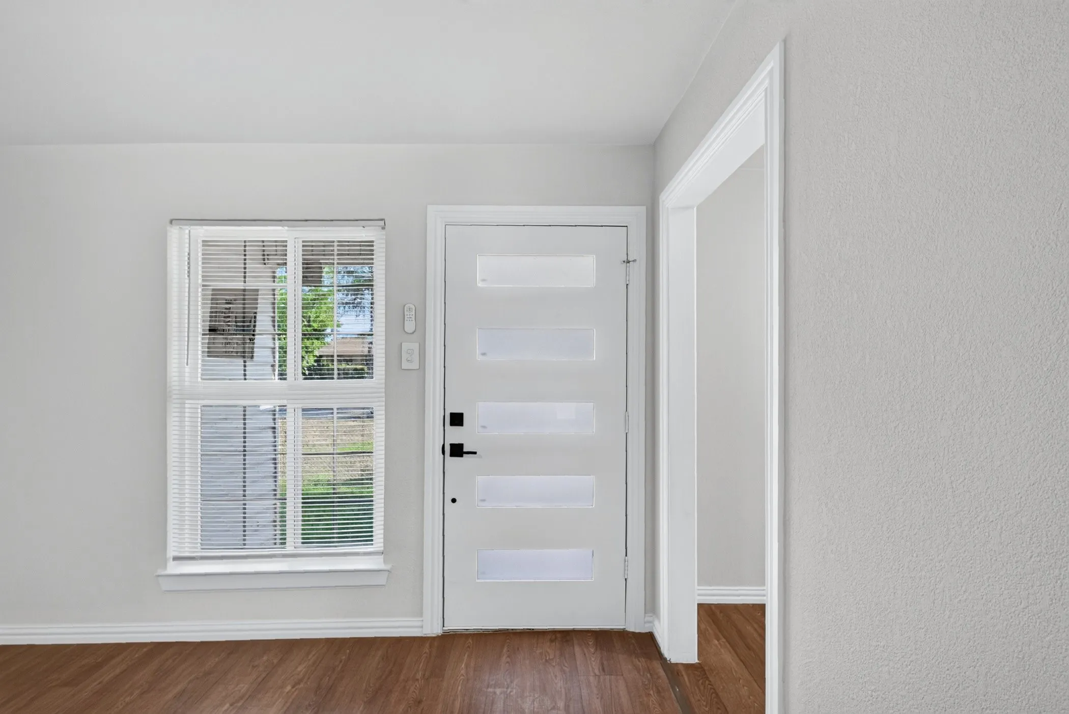 Single Family Residence For Sale in Dallas County , 607 Edgedale Drive, Dallas, Texas 75232, 4 Bedroom, 2 Bathroom, Garage spaces, 1,634 Sqft, built in 1963, mls#21397816, Real Estate Agent in Dallas, Homes For Sale in Dallas county, Homes For Sale in Dallas, Realtor in Dallas Texas, Real Estate Brokerage Independent Realty Texas, Luminita Cordes Realtor