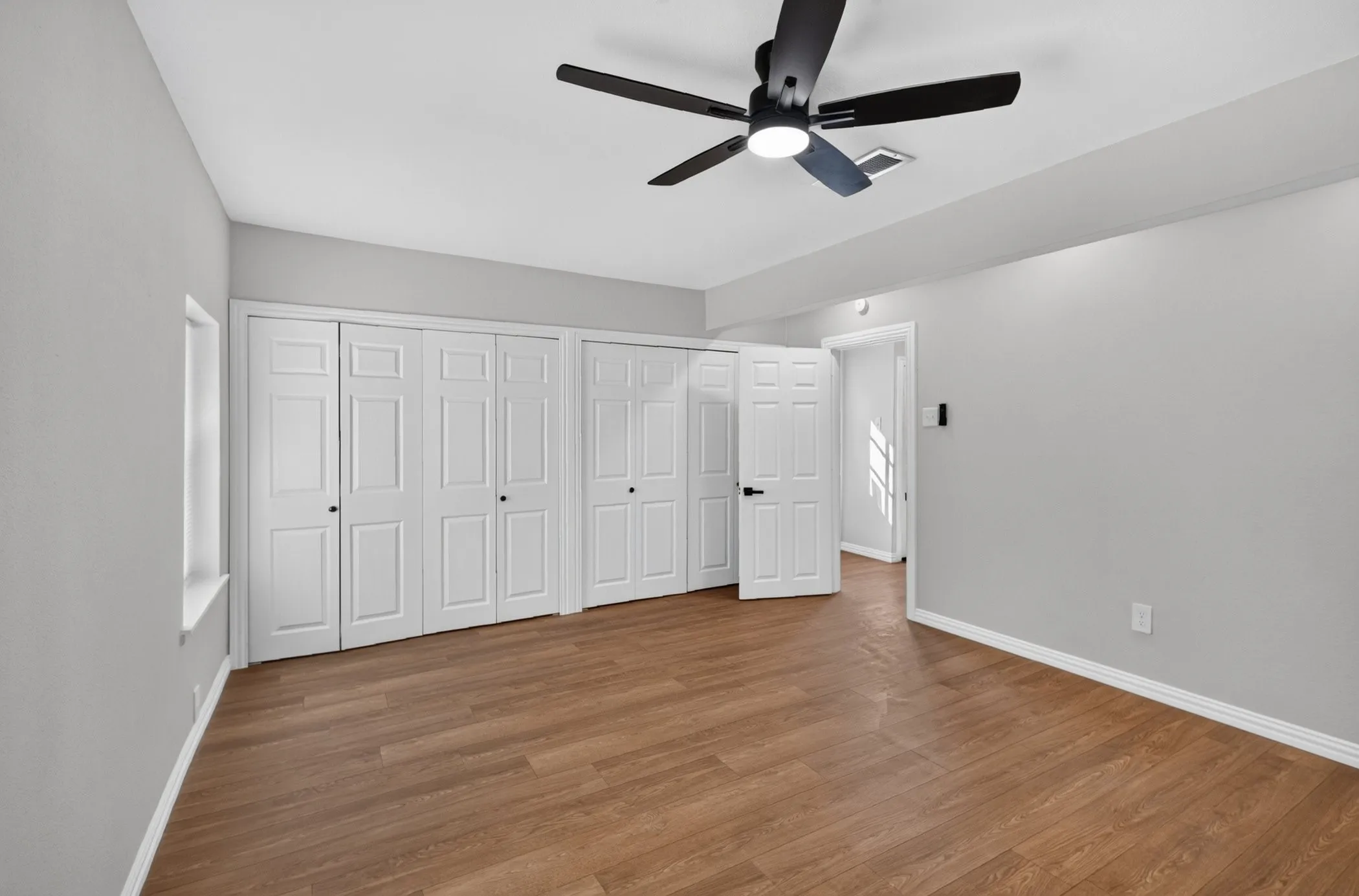 Single Family Residence For Sale in Dallas County , 607 Edgedale Drive, Dallas, Texas 75232, 4 Bedroom, 2 Bathroom, Garage spaces, 1,634 Sqft, built in 1963, mls#21397816, Real Estate Agent in Dallas, Homes For Sale in Dallas county, Homes For Sale in Dallas, Realtor in Dallas Texas, Real Estate Brokerage Independent Realty Texas, Luminita Cordes Realtor