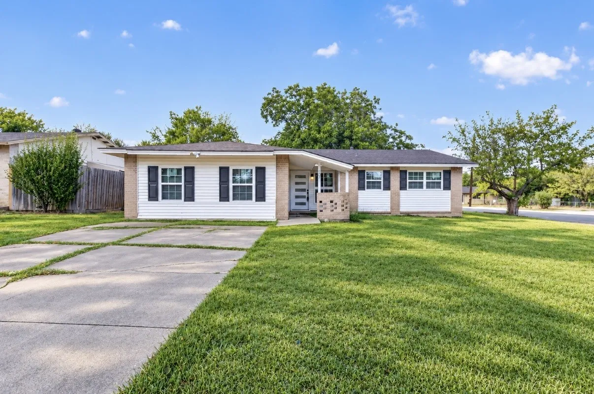 Single Family Residence For Sale in Dallas County , 607 Edgedale Drive, Dallas, Texas 75232, 4 Bedroom, 2 Bathroom, Garage spaces, 1,634 Sqft, built in 1963, mls#21397816, Real Estate Agent in Dallas, Homes For Sale in Dallas county, Homes For Sale in Dallas, Realtor in Dallas Texas, Real Estate Brokerage Independent Realty Texas, Luminita Cordes Realtor