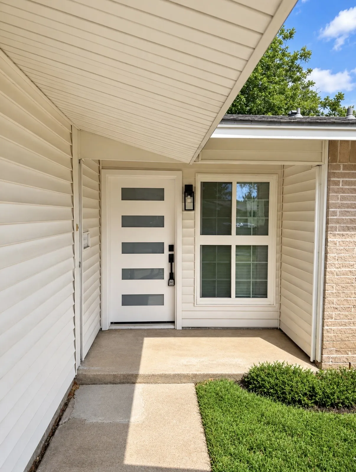 Single Family Residence For Sale in Dallas County , 607 Edgedale Drive, Dallas, Texas 75232, 4 Bedroom, 2 Bathroom, Garage spaces, 1,634 Sqft, built in 1963, mls#21397816, Real Estate Agent in Dallas, Homes For Sale in Dallas county, Homes For Sale in Dallas, Realtor in Dallas Texas, Real Estate Brokerage Independent Realty Texas, Luminita Cordes Realtor