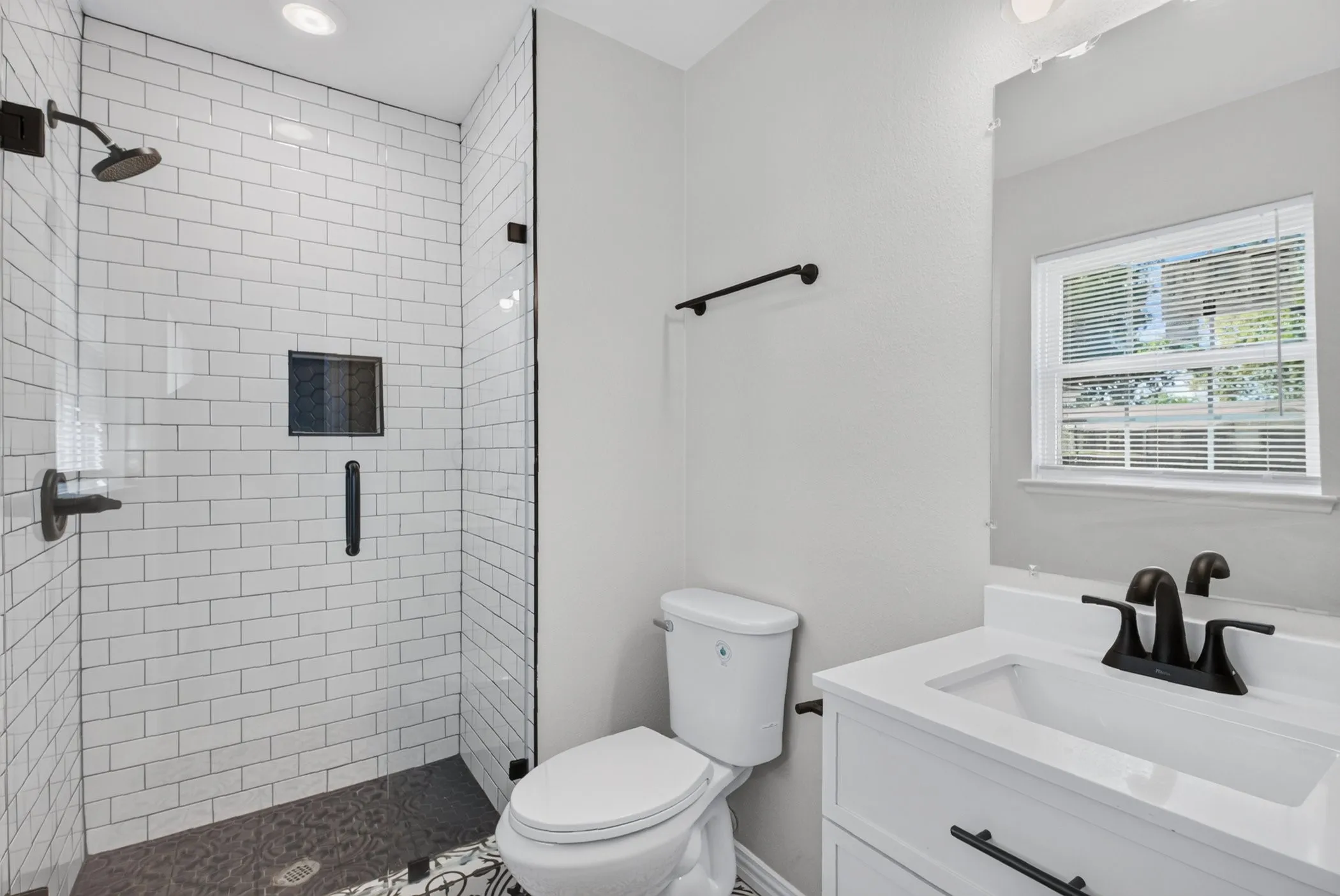 Single Family Residence For Sale in Dallas County , 607 Edgedale Drive, Dallas, Texas 75232, 4 Bedroom, 2 Bathroom, Garage spaces, 1,634 Sqft, built in 1963, mls#21397816, Real Estate Agent in Dallas, Homes For Sale in Dallas county, Homes For Sale in Dallas, Realtor in Dallas Texas, Real Estate Brokerage Independent Realty Texas, Luminita Cordes Realtor