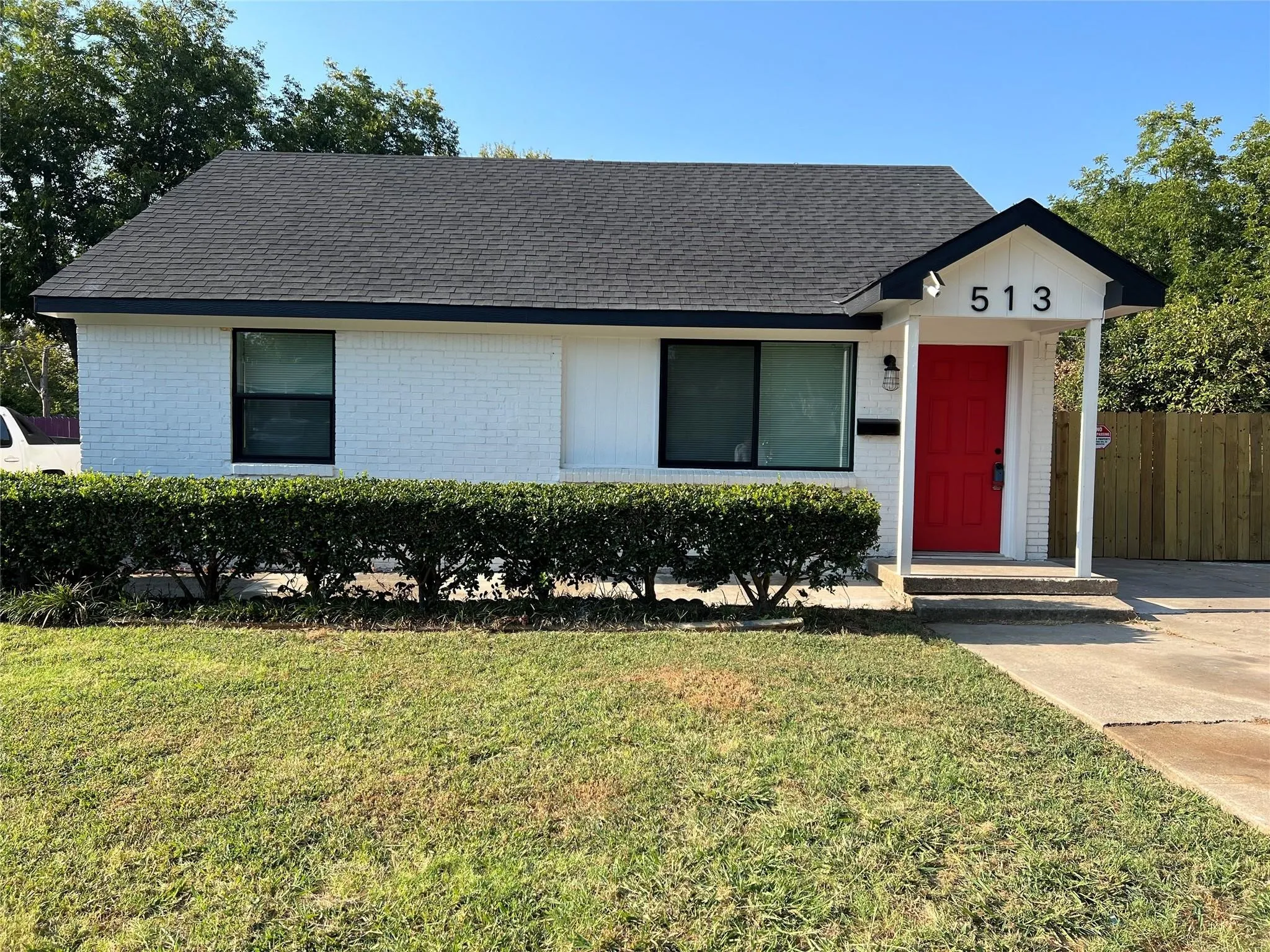 Single Family Residence For Rent in Dallas County , 513 Cascade Drive, Garland, Texas 75041, 3 Bedroom, 2 Bathroom, Garage spaces, 890 Sqft, built in 1954, mls#21397852, Real Estate Agent in Garland, Homes For Rent in Dallas county, Homes For Rent in Garland, Realtor in Garland Texas, Real Estate Brokerage Independent Realty Texas, Luminita Cordes Realtor