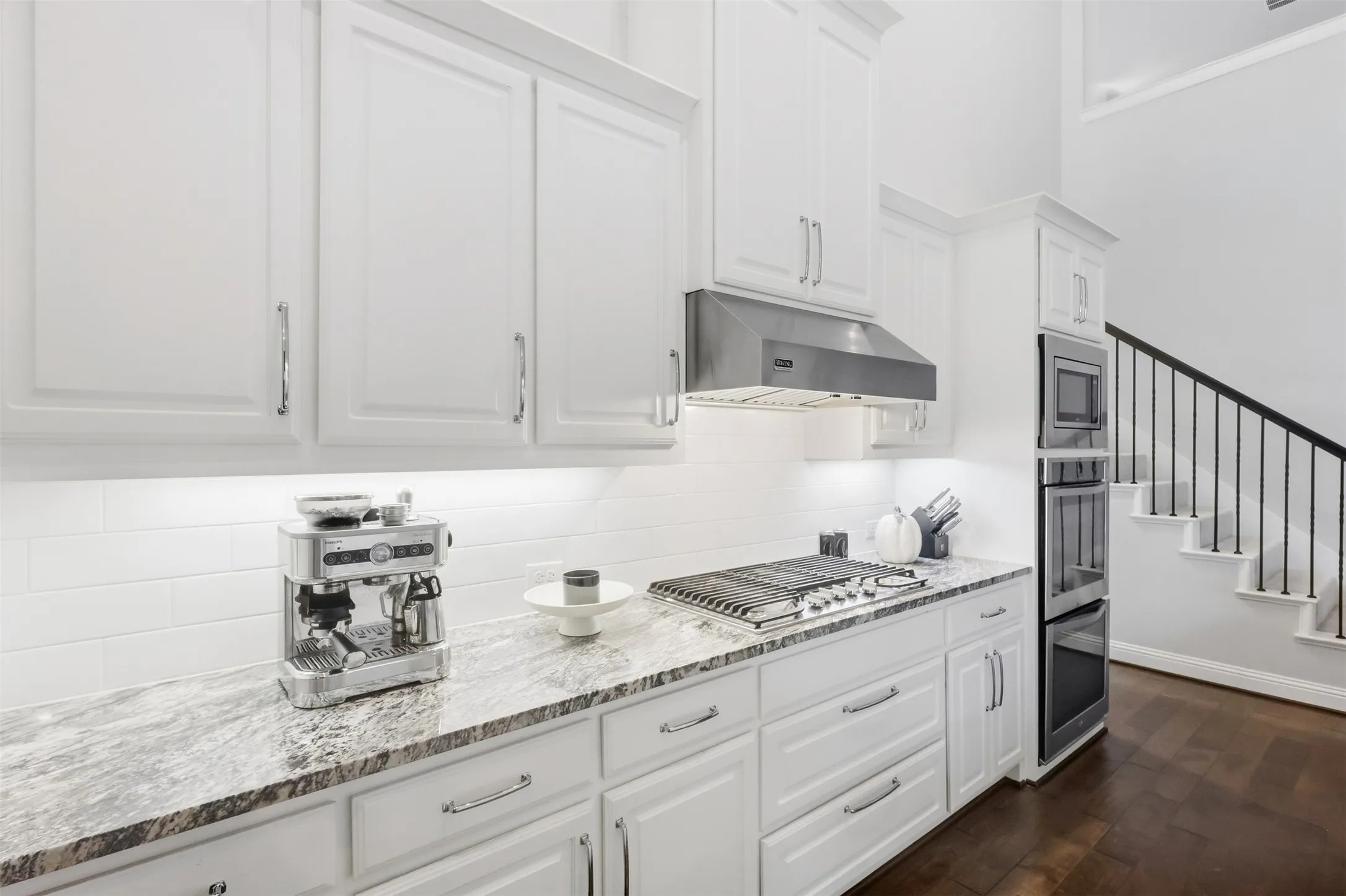 Single Family Residence For Sale in Denton County , 4028 Alpine Rose Court, Fort Worth, Texas 76262, 4 Bedroom, 3 Bathroom, 2 Garage spaces, 2,777 Sqft, built in 2017, mls#21397581, Real Estate Agent in Fort Worth, Homes For Sale in Denton county, Homes For Sale in Fort Worth, Realtor in Fort Worth Texas, Real Estate Brokerage Independent Realty Texas, Luminita Cordes Realtor
