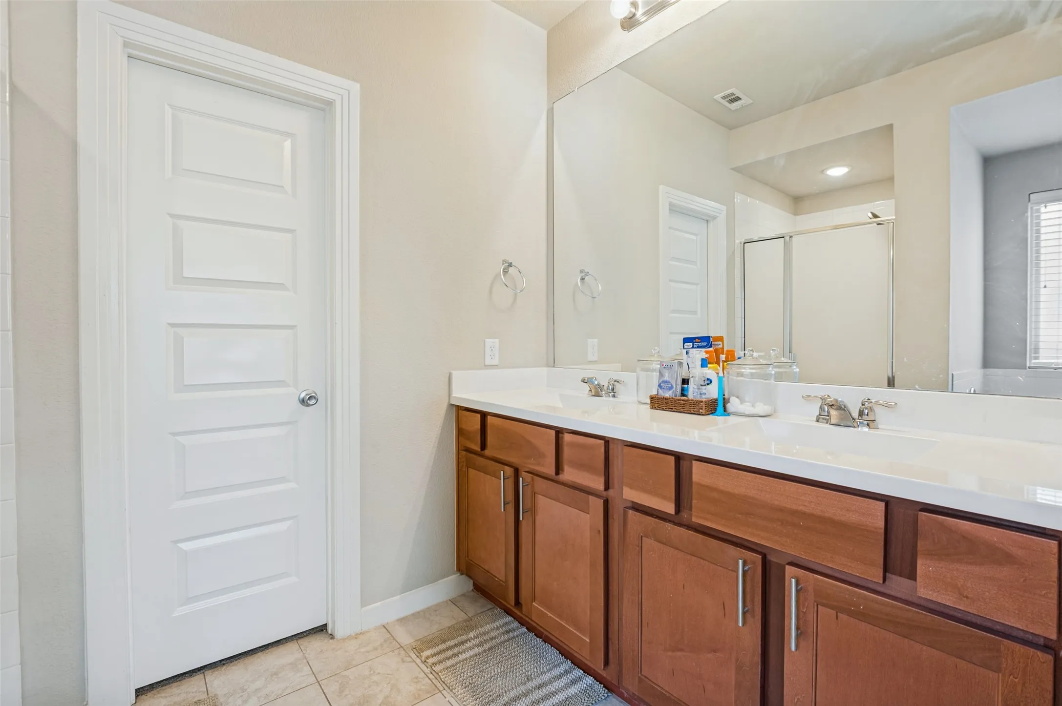 Single Family Residence For Sale in Denton County , 1224 Friesian Lane, Aubrey, Texas 76227, 3 Bedroom, 2 Bathroom, 2 Garage spaces, 1,578 Sqft, built in 2018, mls#21397879, Real Estate Agent in Aubrey, Homes For Sale in Denton county, Homes For Sale in Aubrey, Realtor in Aubrey Texas, Real Estate Brokerage Independent Realty Texas, Luminita Cordes Realtor