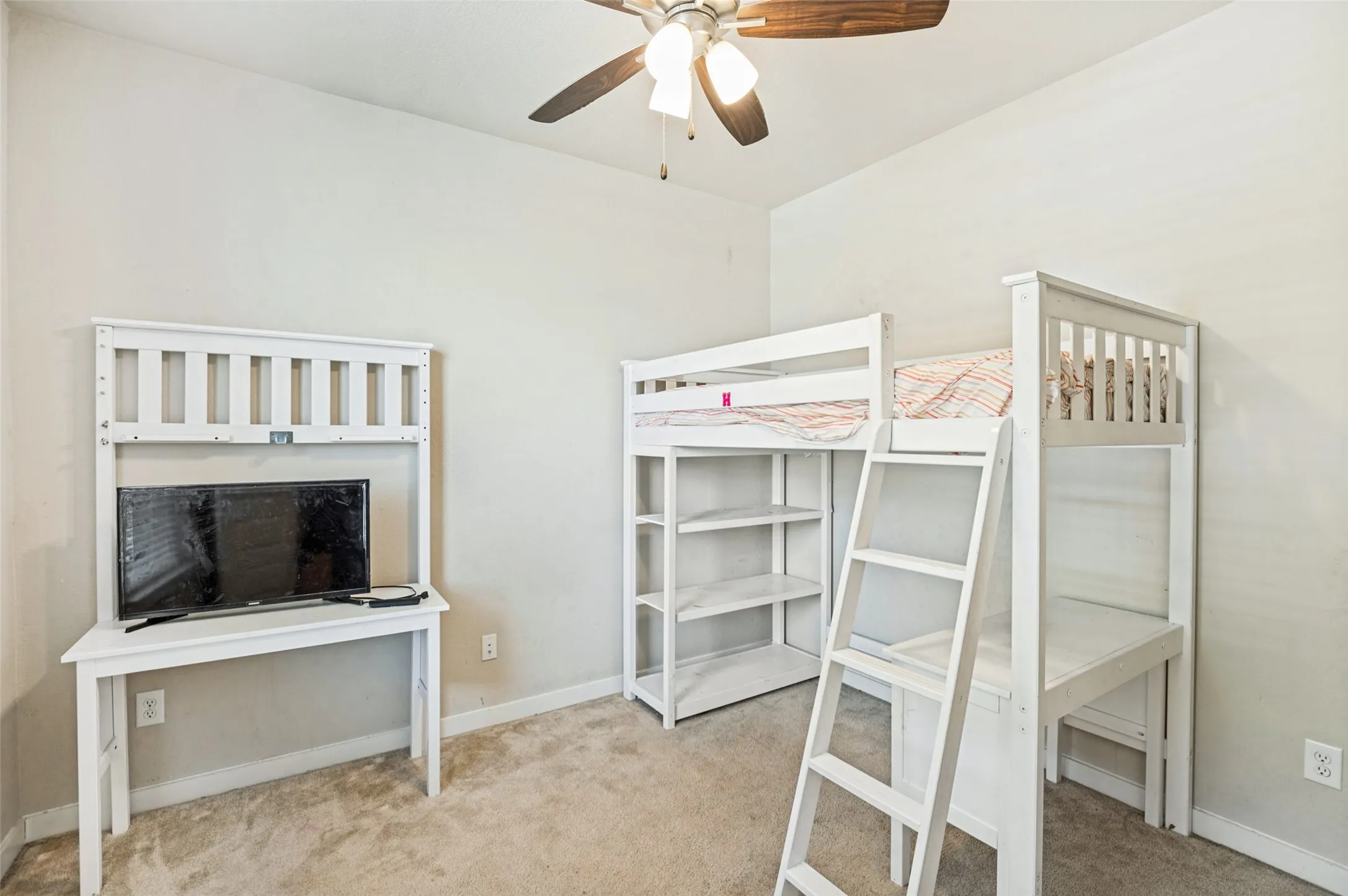 Single Family Residence For Sale in Denton County , 1224 Friesian Lane, Aubrey, Texas 76227, 3 Bedroom, 2 Bathroom, 2 Garage spaces, 1,578 Sqft, built in 2018, mls#21397879, Real Estate Agent in Aubrey, Homes For Sale in Denton county, Homes For Sale in Aubrey, Realtor in Aubrey Texas, Real Estate Brokerage Independent Realty Texas, Luminita Cordes Realtor