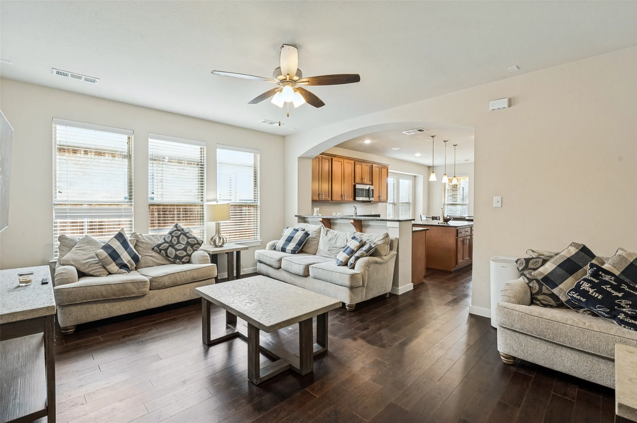 Single Family Residence For Sale in Denton County , 1224 Friesian Lane, Aubrey, Texas 76227, 3 Bedroom, 2 Bathroom, 2 Garage spaces, 1,578 Sqft, built in 2018, mls#21397879, Real Estate Agent in Aubrey, Homes For Sale in Denton county, Homes For Sale in Aubrey, Realtor in Aubrey Texas, Real Estate Brokerage Independent Realty Texas, Luminita Cordes Realtor