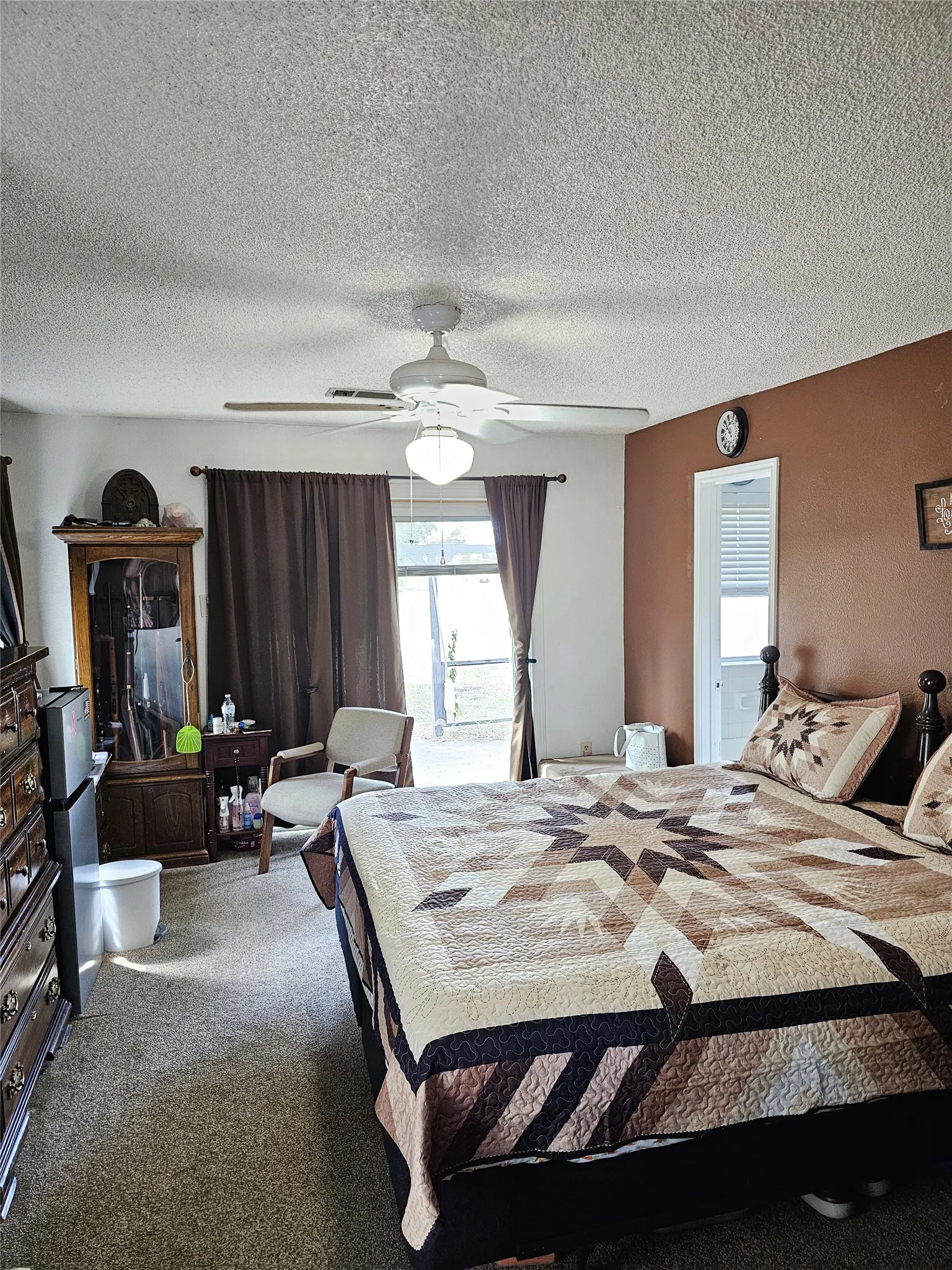 Single Family Residence For Sale in Hunt County , 5118 Brookview Circle, Caddo Mills, Texas 75135, 3 Bedroom, 2 Bathroom, Garage spaces, 1,966 Sqft, built in 1989, mls#21397714, Real Estate Agent in Caddo Mills, Homes For Sale in Hunt county, Homes For Sale in Caddo Mills, Realtor in Caddo Mills Texas, Real Estate Brokerage Independent Realty Texas, Luminita Cordes Realtor