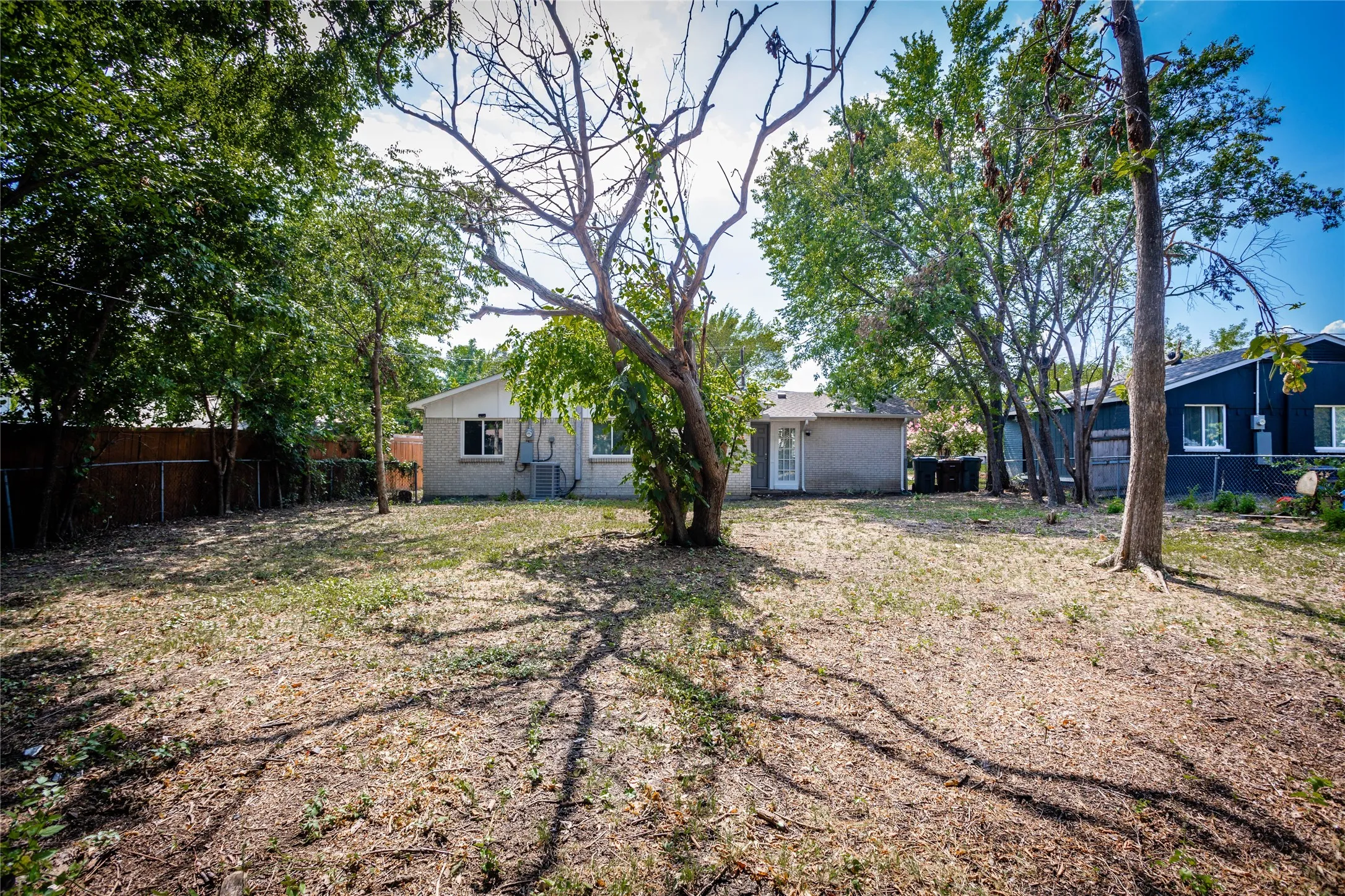 Single Family Residence For Rent in Collin County , 3020 P Avenue, Plano, Texas 75074, 3 Bedroom, 1 Bathroom, Garage spaces, 995 Sqft, built in 1963, mls#21397989, Real Estate Agent in Plano, Homes For Rent in Collin county, Homes For Rent in Plano, Realtor in Plano Texas, Real Estate Brokerage Independent Realty Texas, Luminita Cordes Realtor