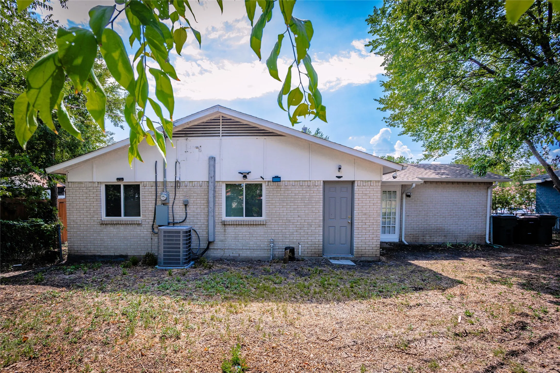 Single Family Residence For Rent in Collin County , 3020 P Avenue, Plano, Texas 75074, 3 Bedroom, 1 Bathroom, Garage spaces, 995 Sqft, built in 1963, mls#21397989, Real Estate Agent in Plano, Homes For Rent in Collin county, Homes For Rent in Plano, Realtor in Plano Texas, Real Estate Brokerage Independent Realty Texas, Luminita Cordes Realtor