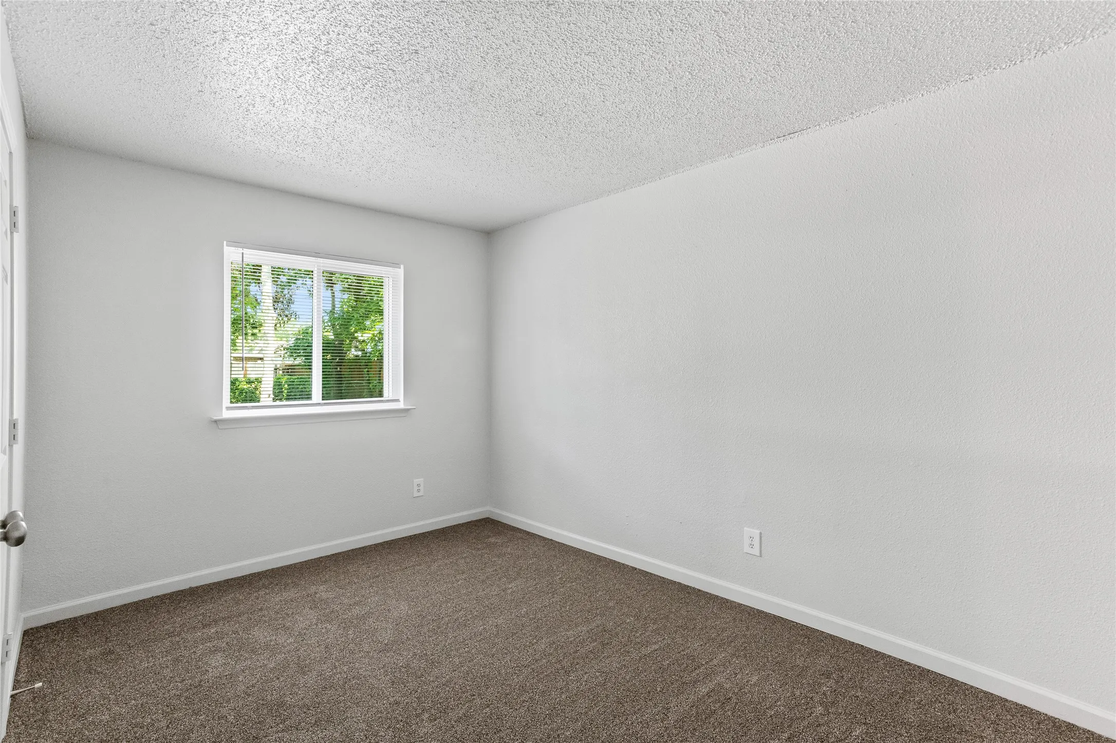 Single Family Residence For Rent in Collin County , 3020 P Avenue, Plano, Texas 75074, 3 Bedroom, 1 Bathroom, Garage spaces, 995 Sqft, built in 1963, mls#21397989, Real Estate Agent in Plano, Homes For Rent in Collin county, Homes For Rent in Plano, Realtor in Plano Texas, Real Estate Brokerage Independent Realty Texas, Luminita Cordes Realtor